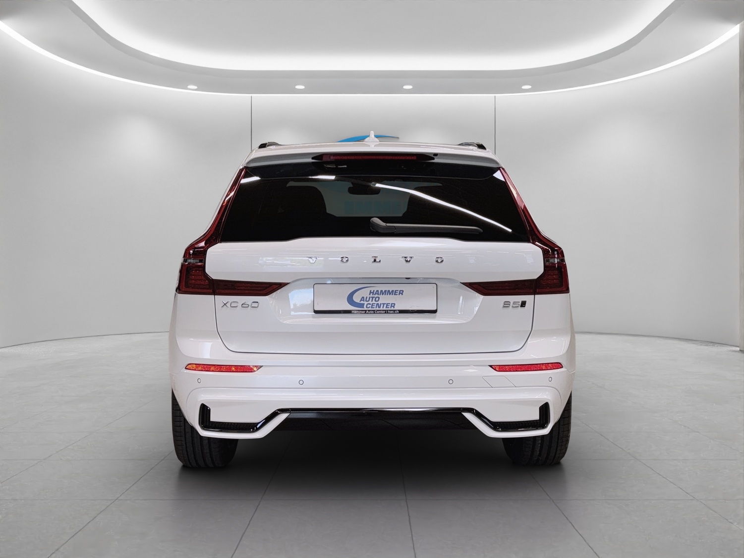 VOLVO XC60 2.0 B5 MH Ultra Dark AWD-image-3