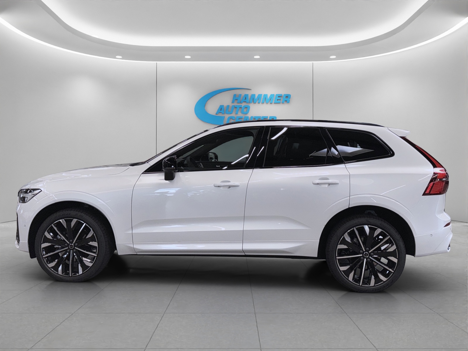VOLVO XC60 2.0 B5 MH Ultra Dark AWD-image-1