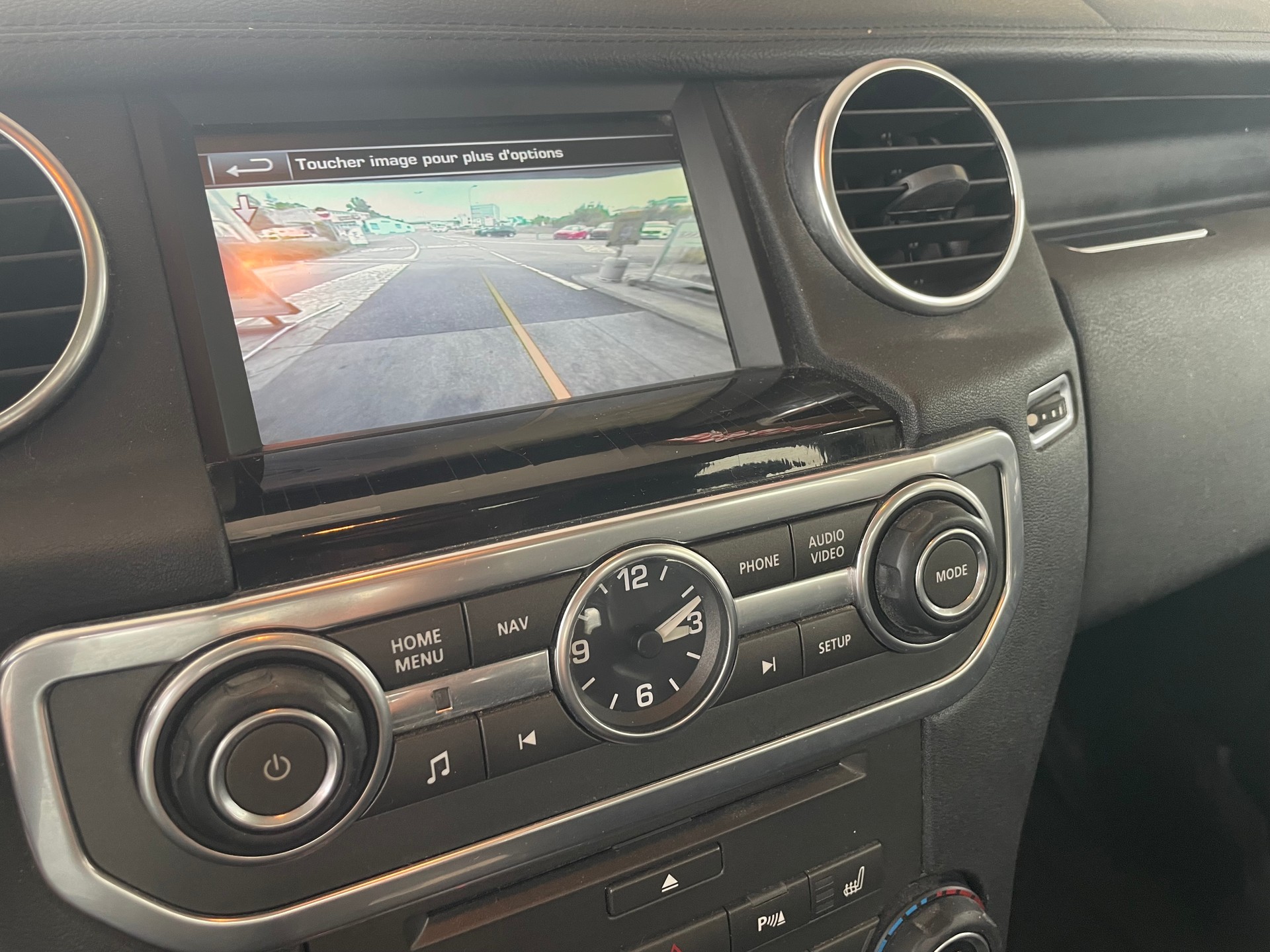 LAND ROVER Discovery 3.0 SDV6 HSE Automatic-image-10
