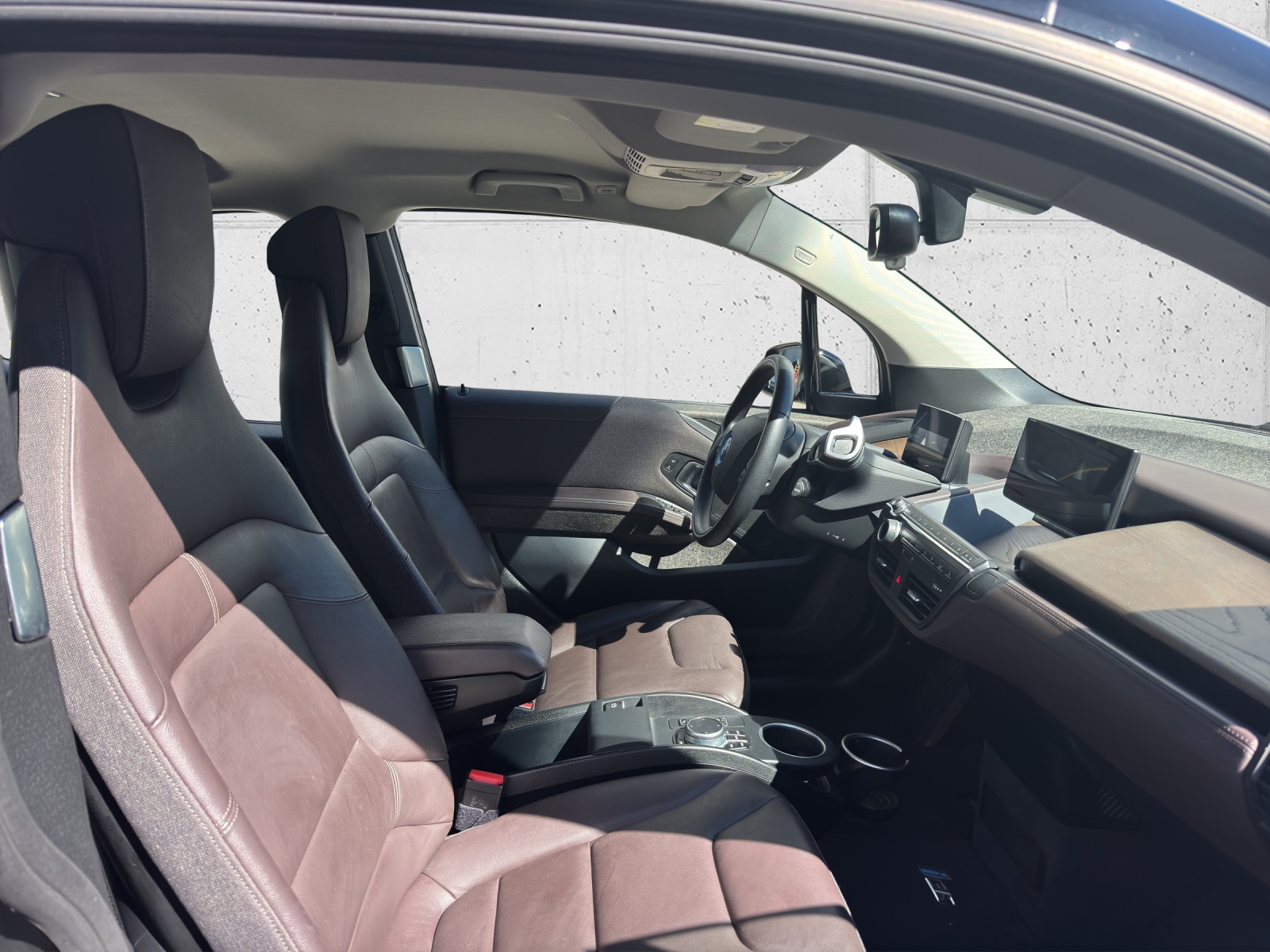 BMW i3s (120Ah) Fleet Edition-image-18