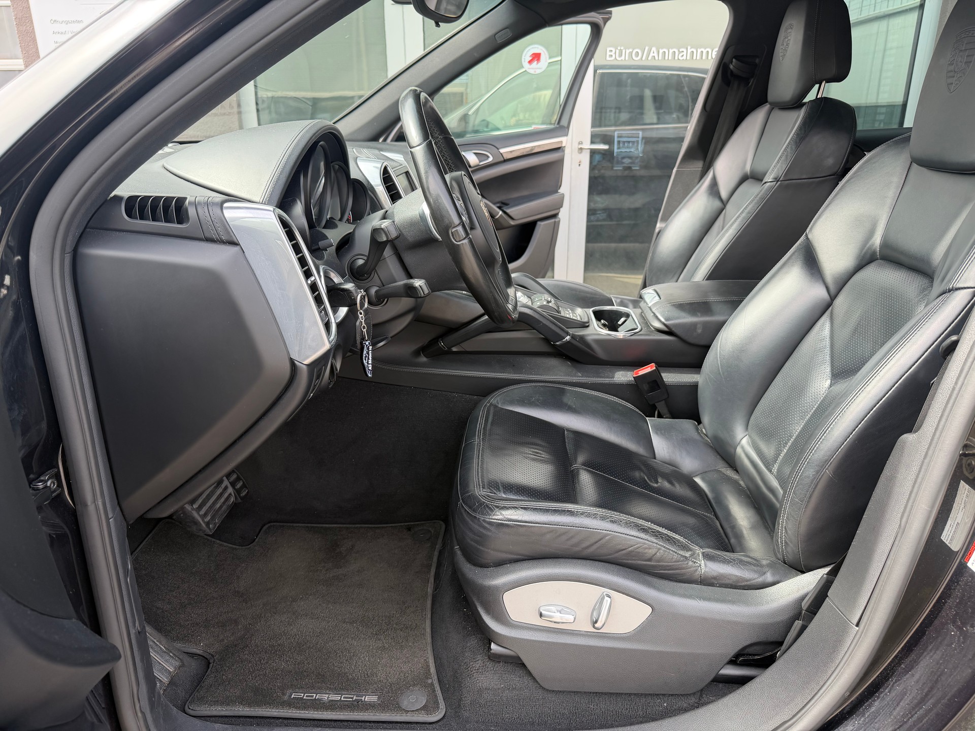 PORSCHE Cayenne Diesel-image-8