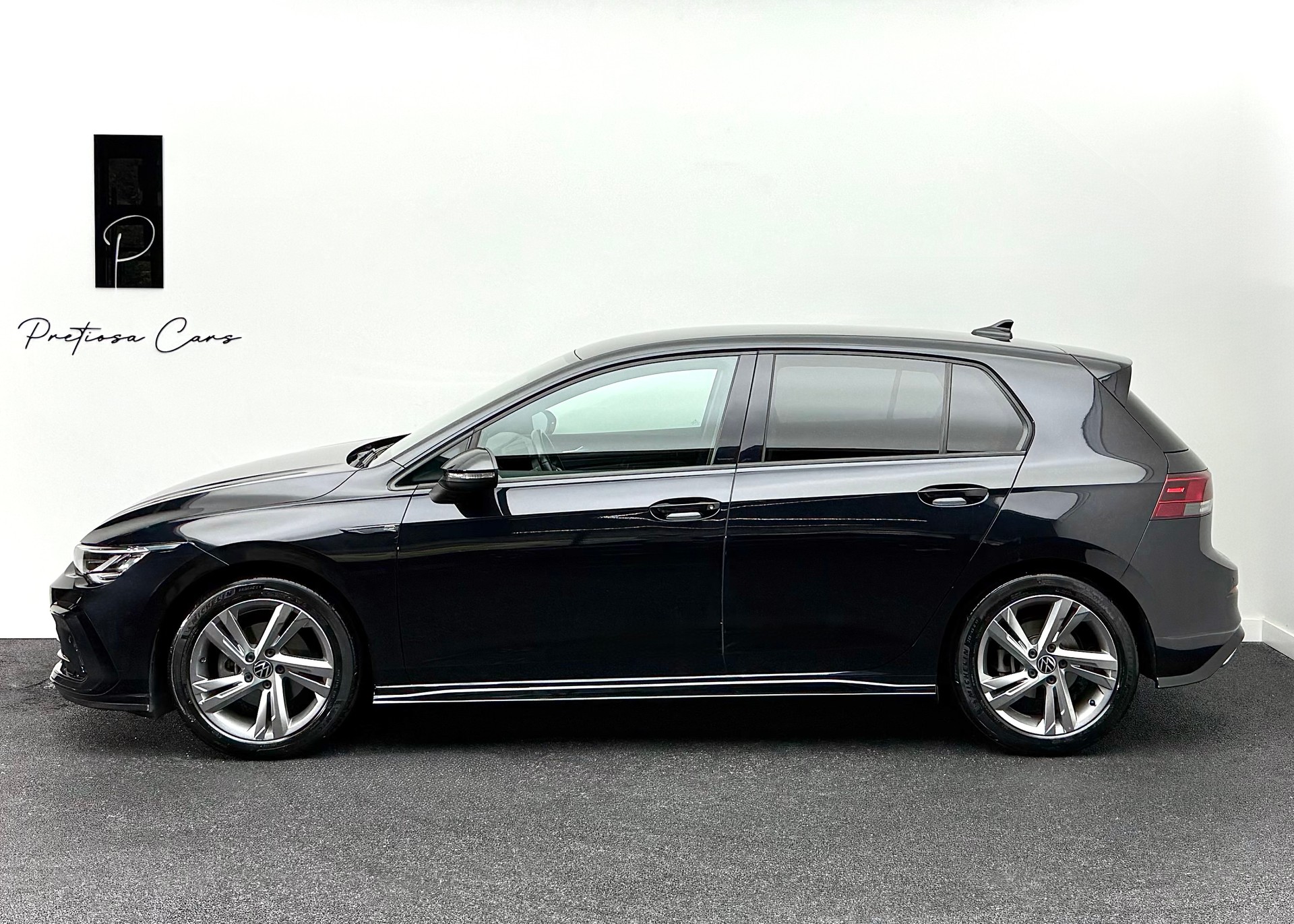 VW Golf 1.5 eTSI mHEV ACT R-Line DSG-image-3