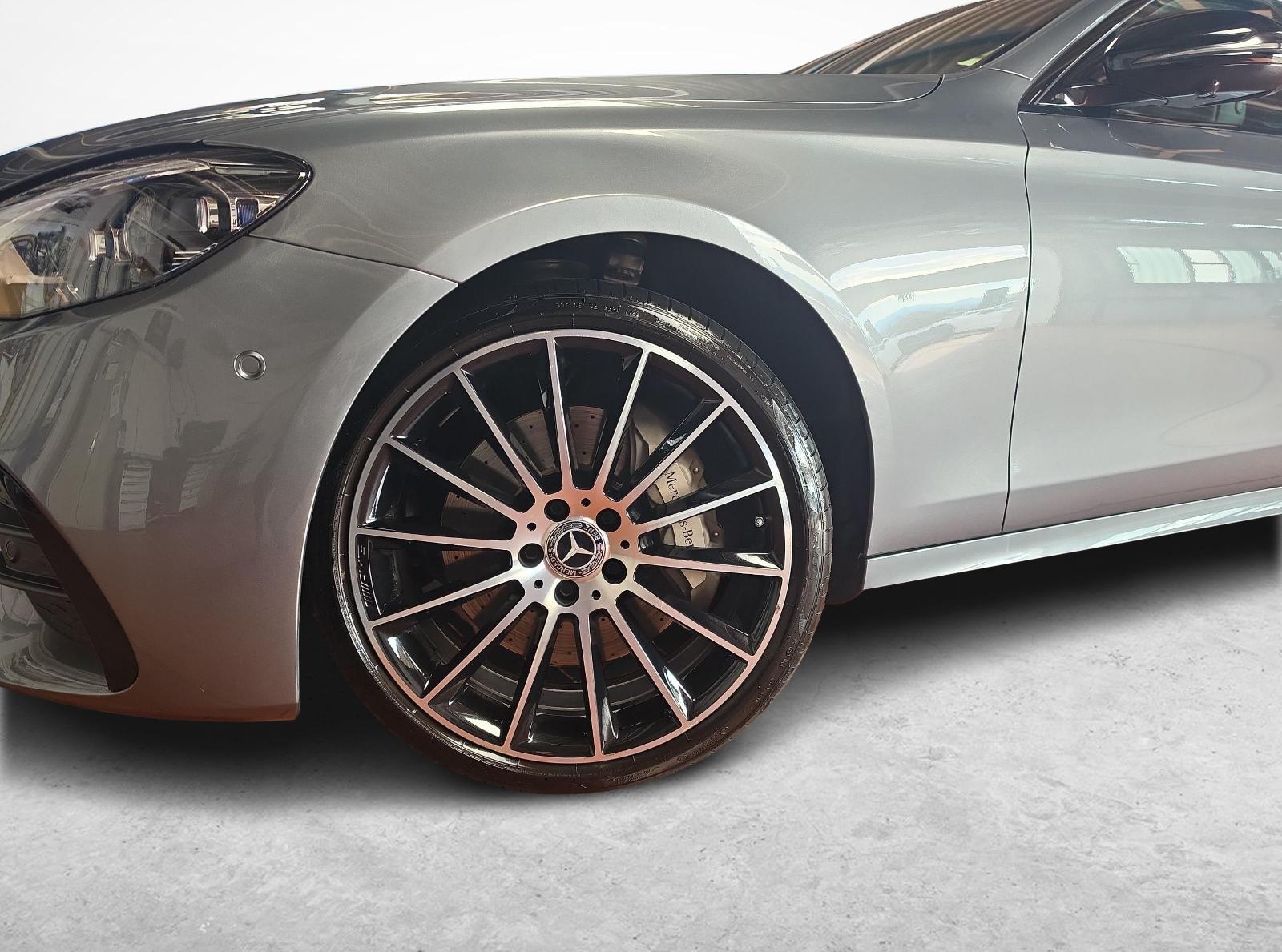 MERCEDES-BENZ E 400 d 4MATIC T-Modell AMG Line-image-16