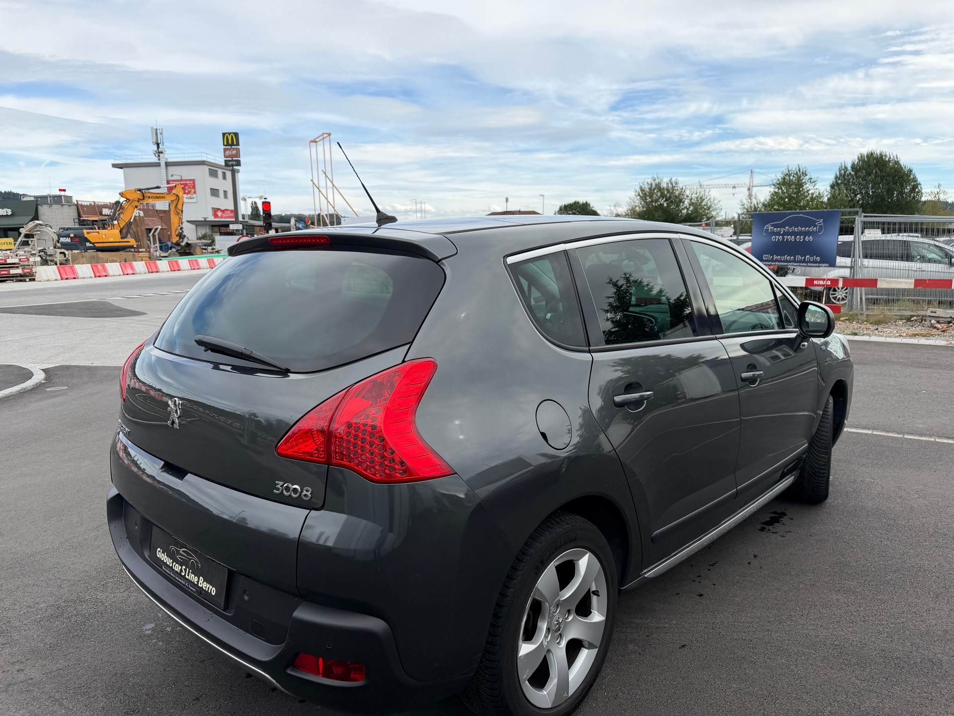 PEUGEOT 3008 2.0 HDI Platinum Tiptronic-image-3