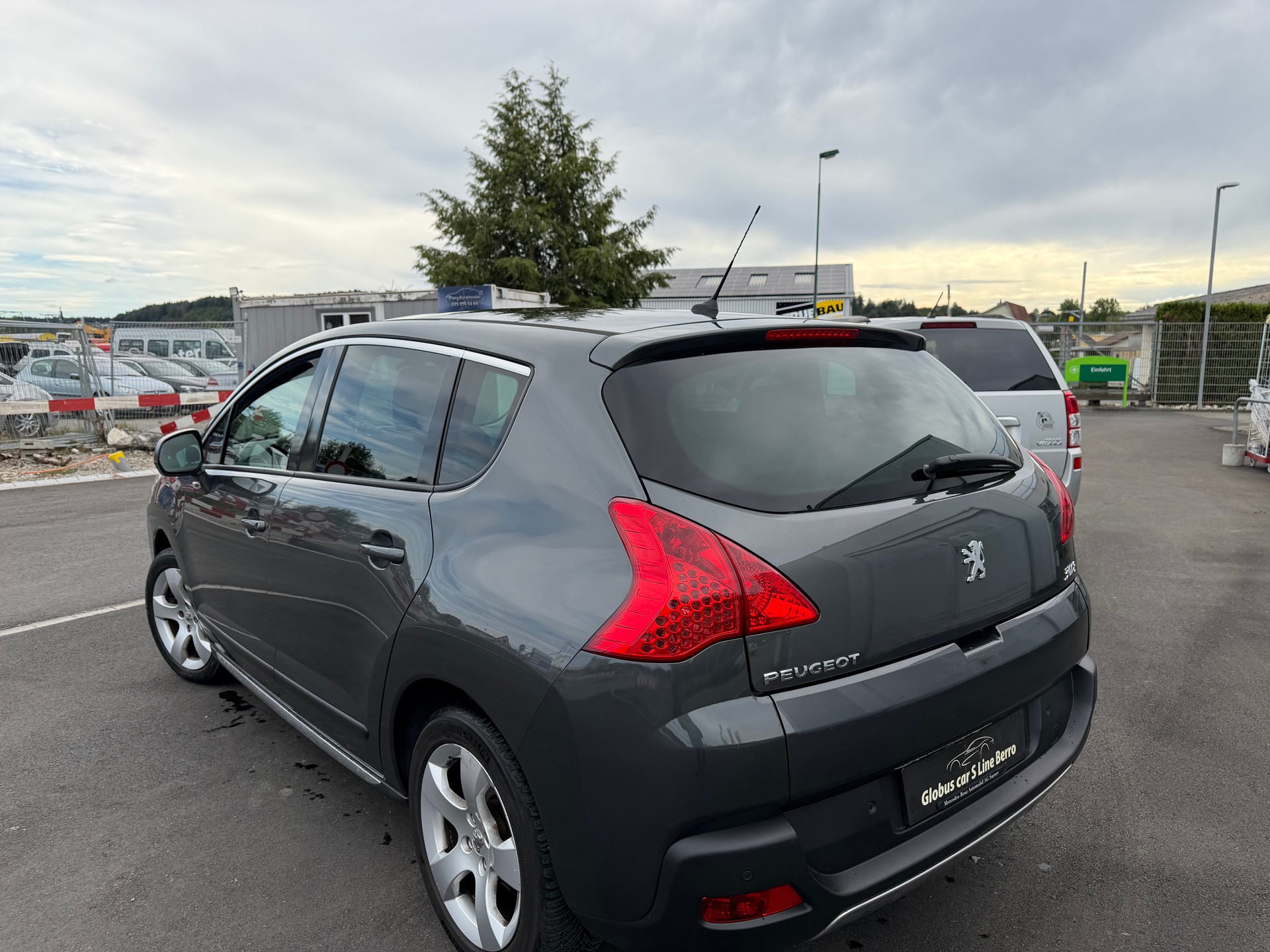 PEUGEOT 3008 2.0 HDI Platinum Tiptronic-image-5