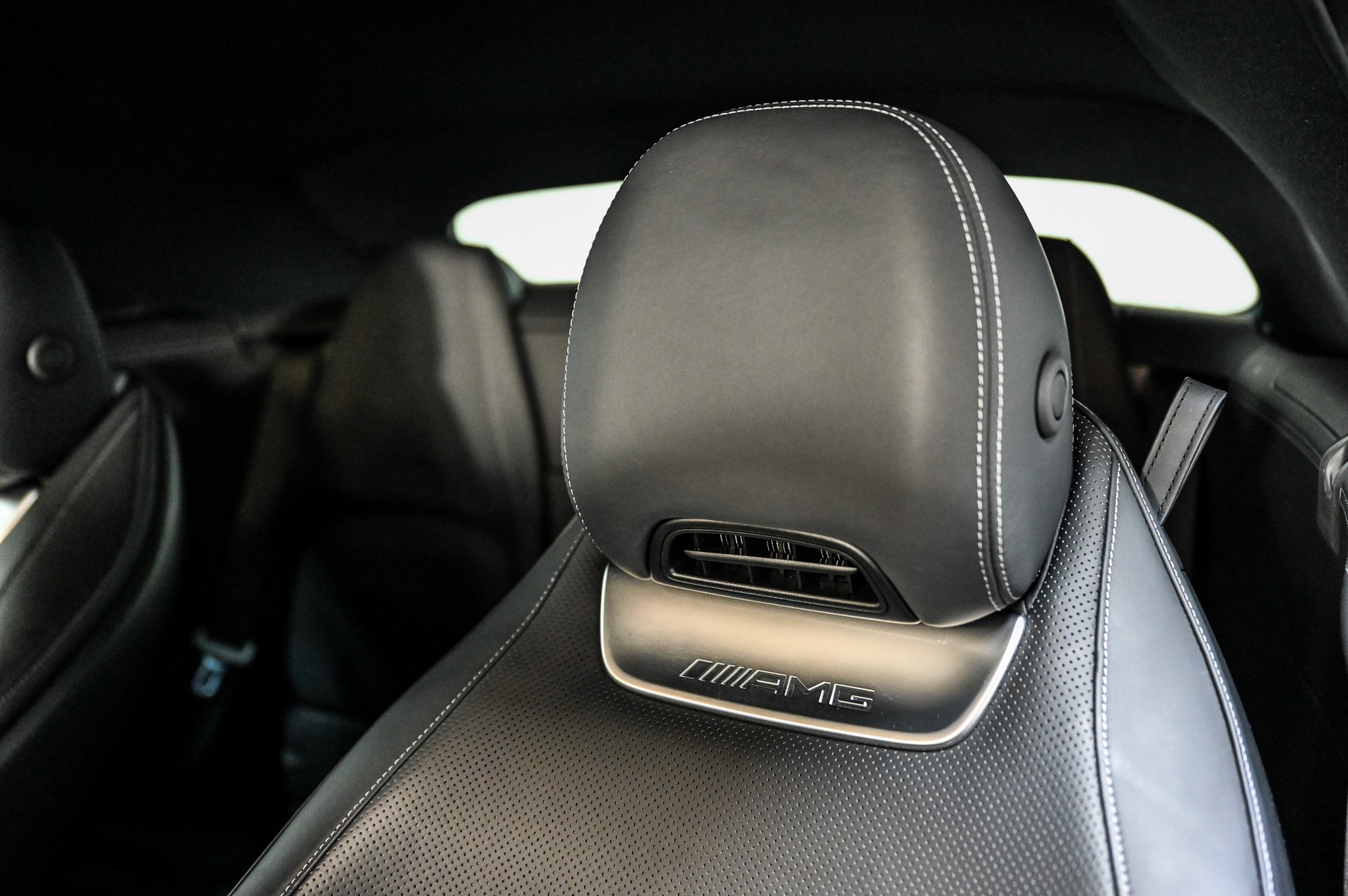 MERCEDES-BENZ AMG SL 63 4matic+ Speedshift MCT-image-29