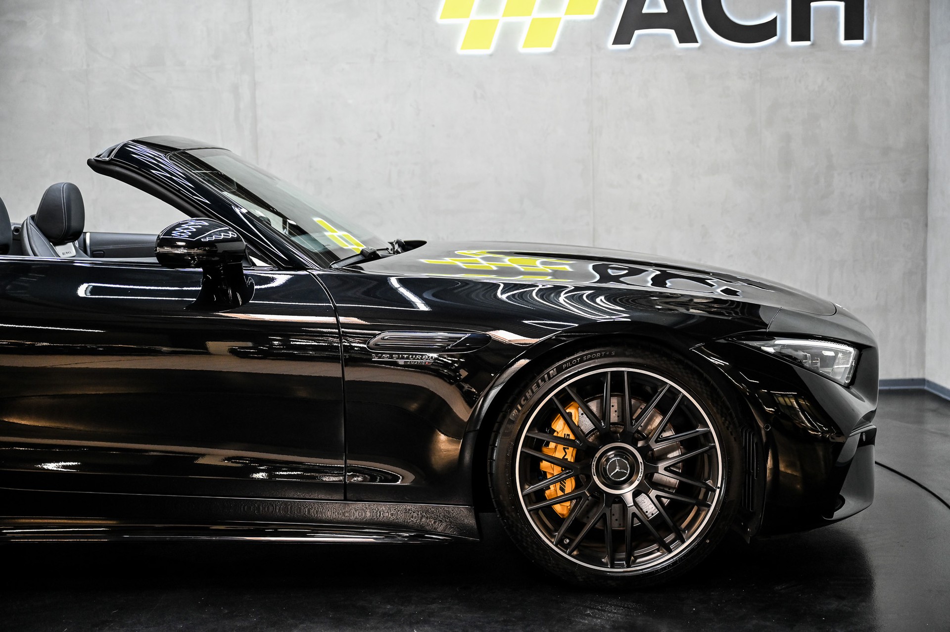 MERCEDES-BENZ AMG SL 63 4matic+ Speedshift MCT-image-16