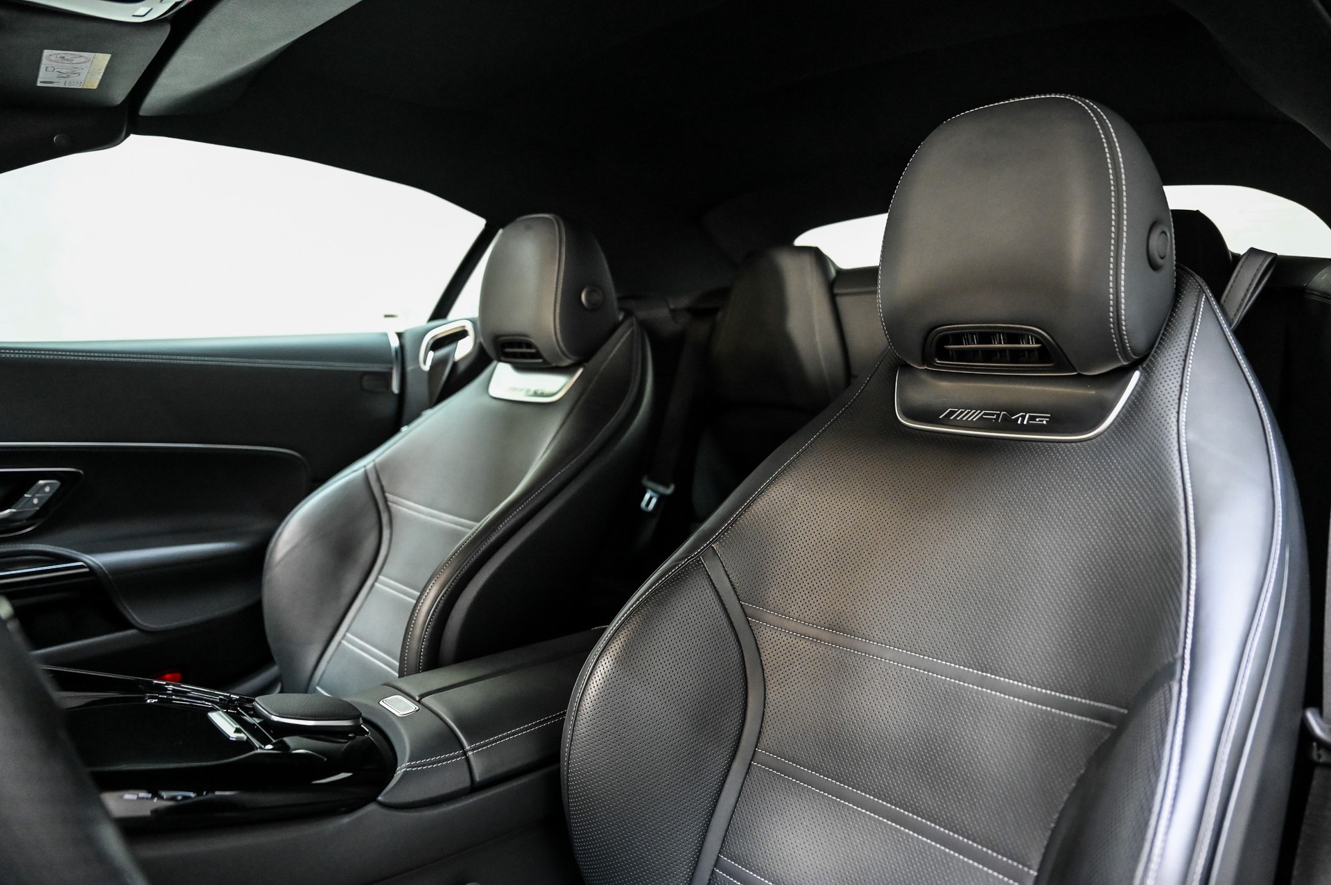 MERCEDES-BENZ AMG SL 63 4matic+ Speedshift MCT-image-28