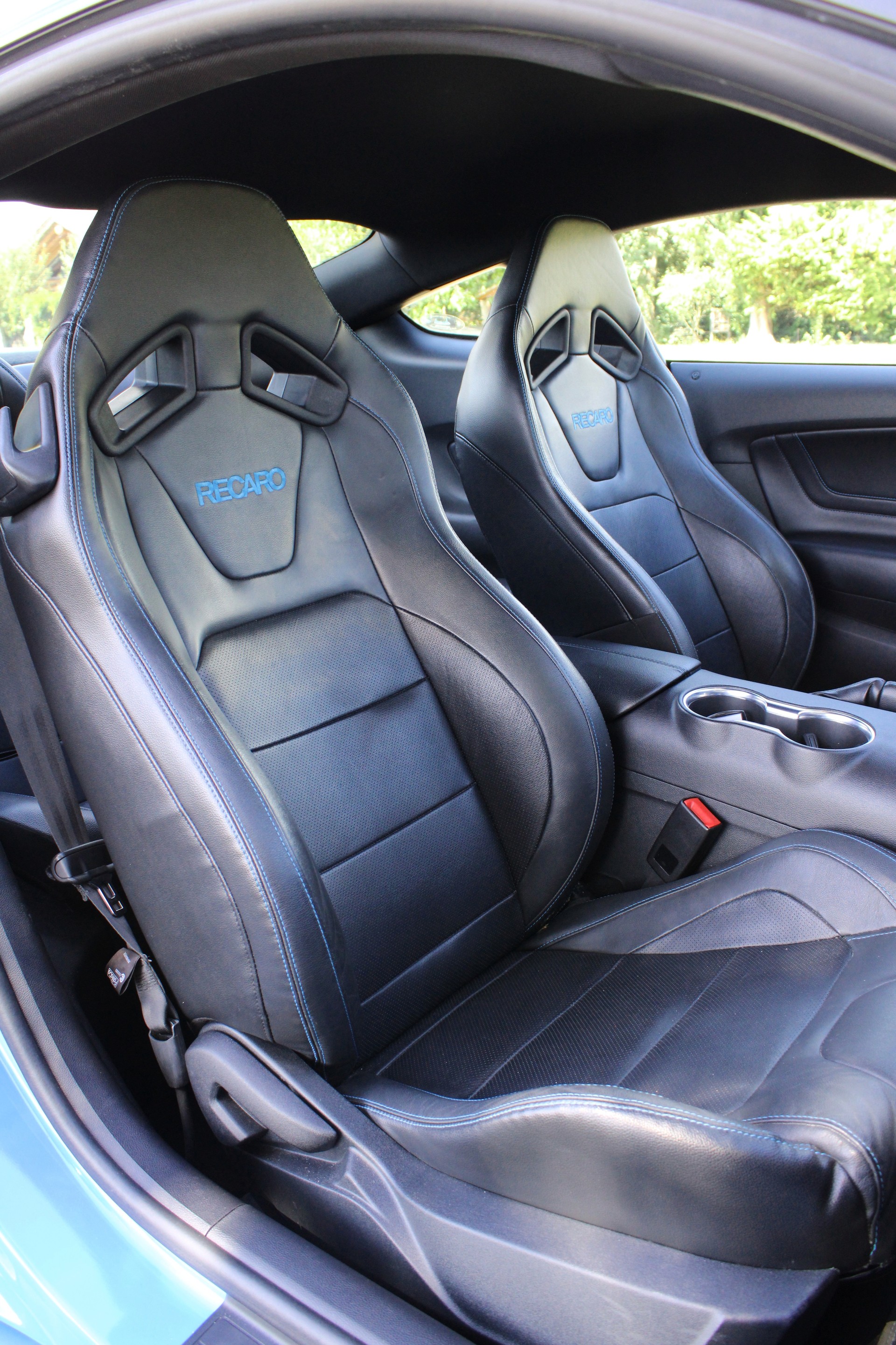 FORD Mustang Fastback 5.0 V8 GT Automat-image-12