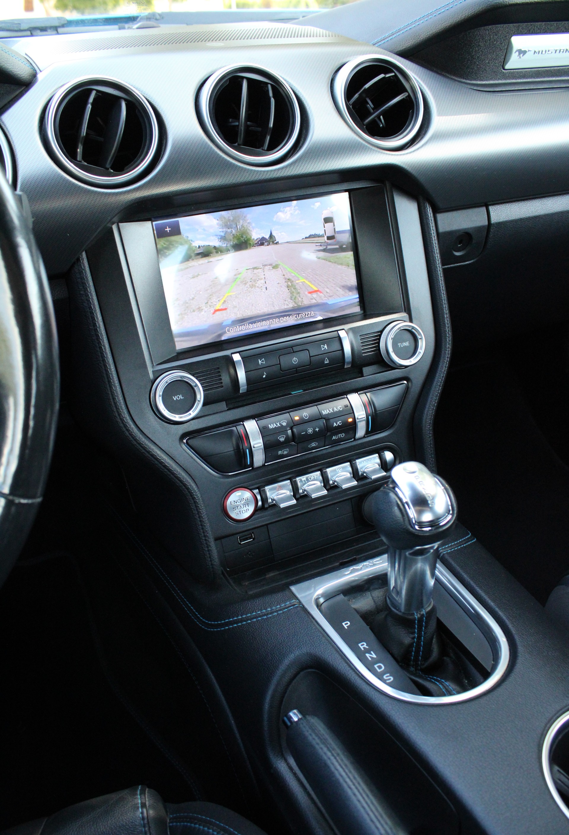 FORD Mustang Fastback 5.0 V8 GT Automat-image-14