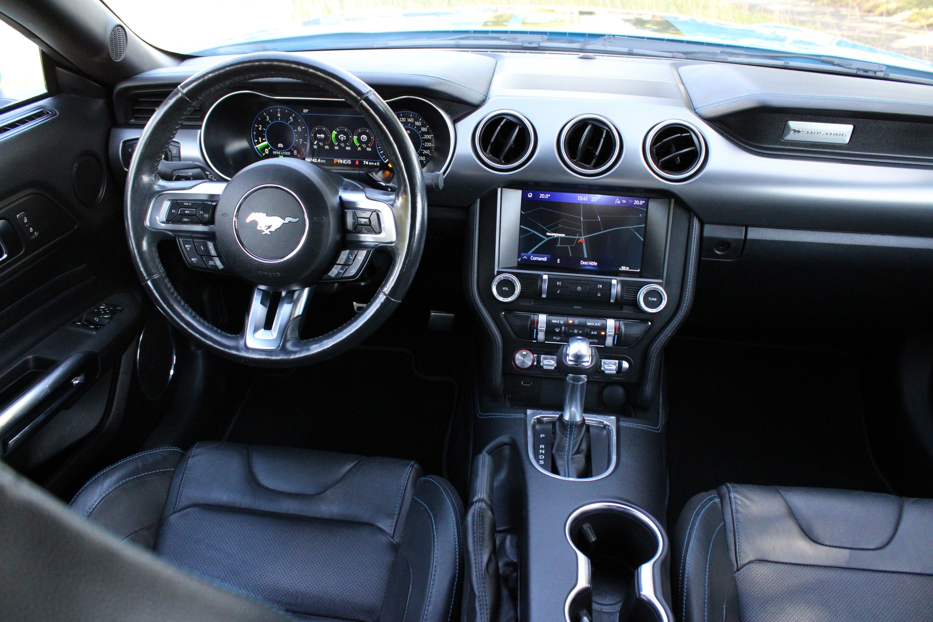 FORD Mustang Fastback 5.0 V8 GT Automat-image-10