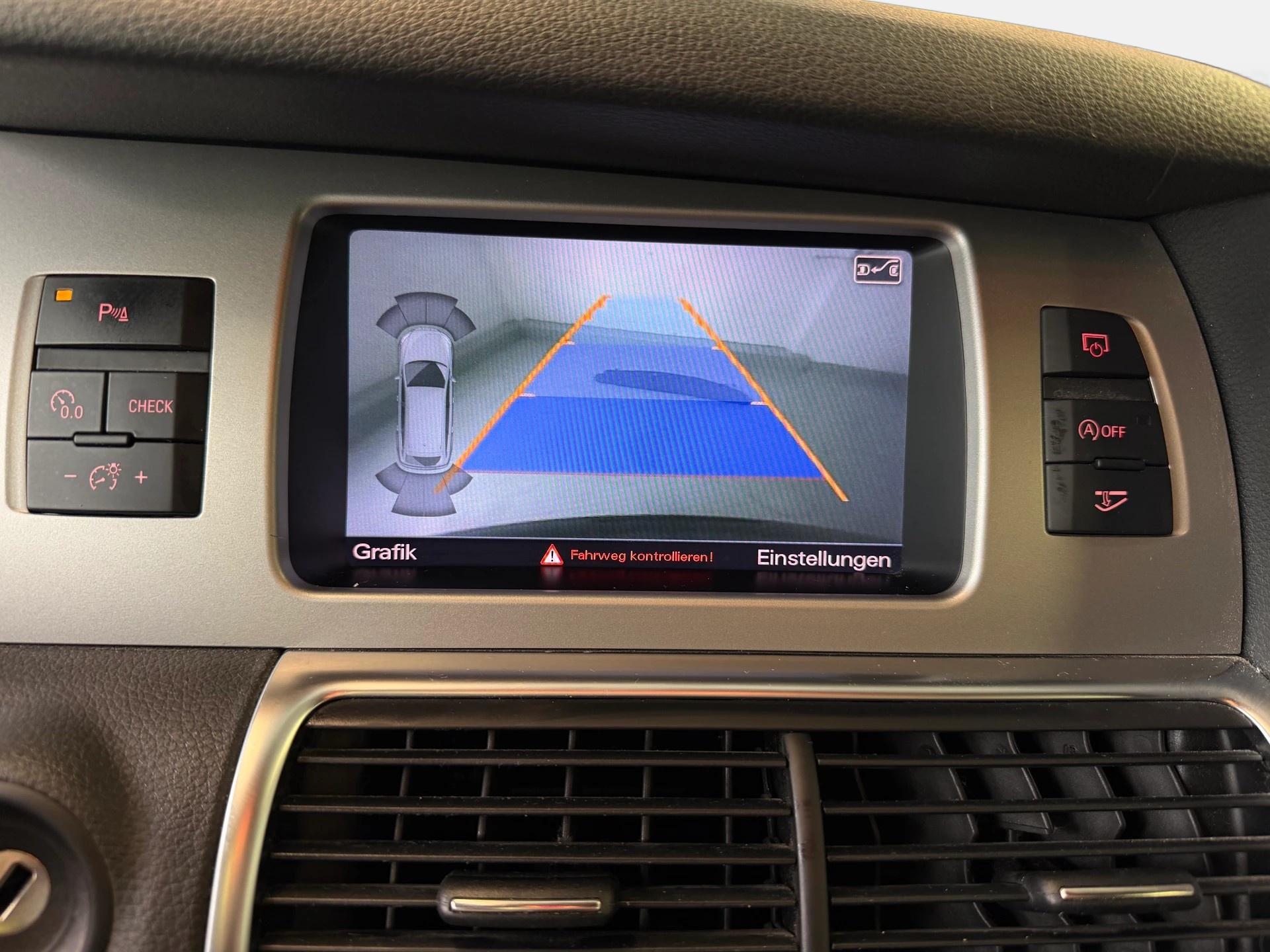 AUDI Q7 3.0 TDI addBlue quattro tiptronic | MFK 04.2025 | AHK 3.2t. | 7-Plätzer | S-Line-image-17