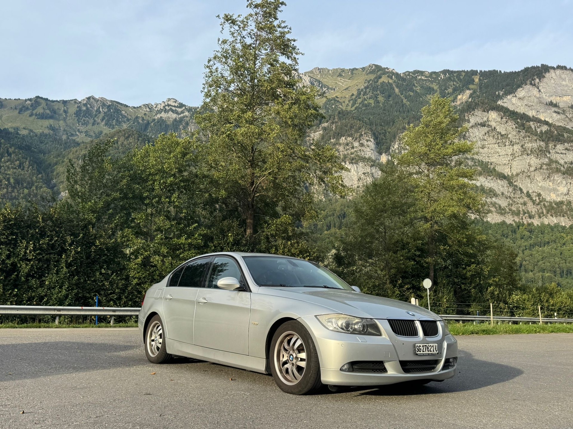 BMW 320d-image-1