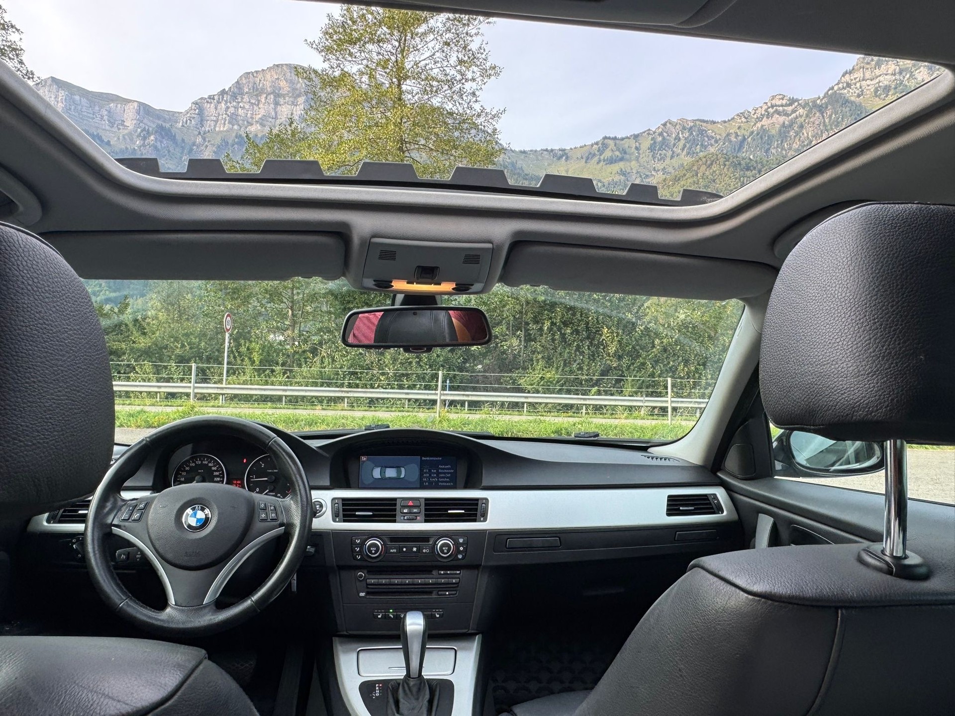 BMW 320d-image-11