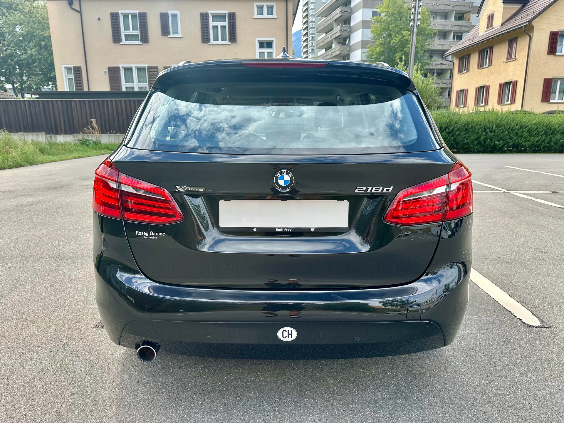 BMW 218d xDrive-image-4