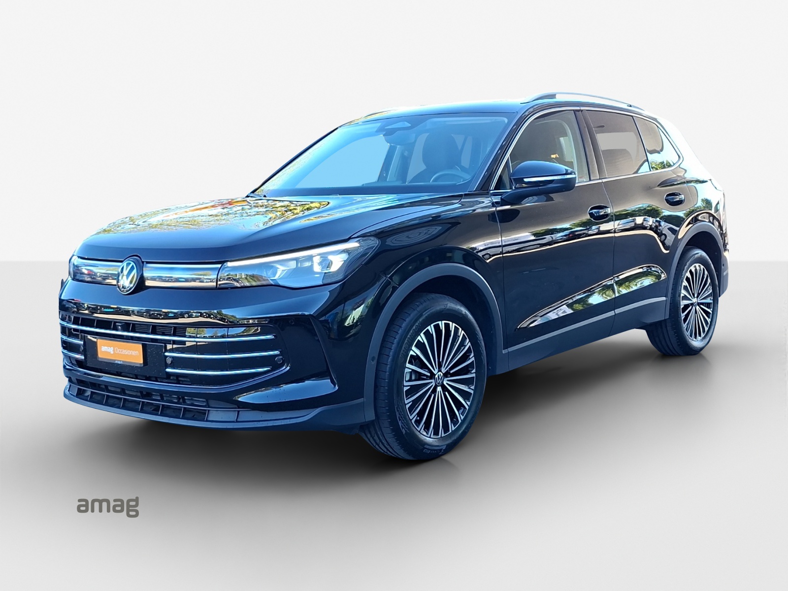 VW Tiguan 2.0 TSI DSG Elegance 4Motion-image-0