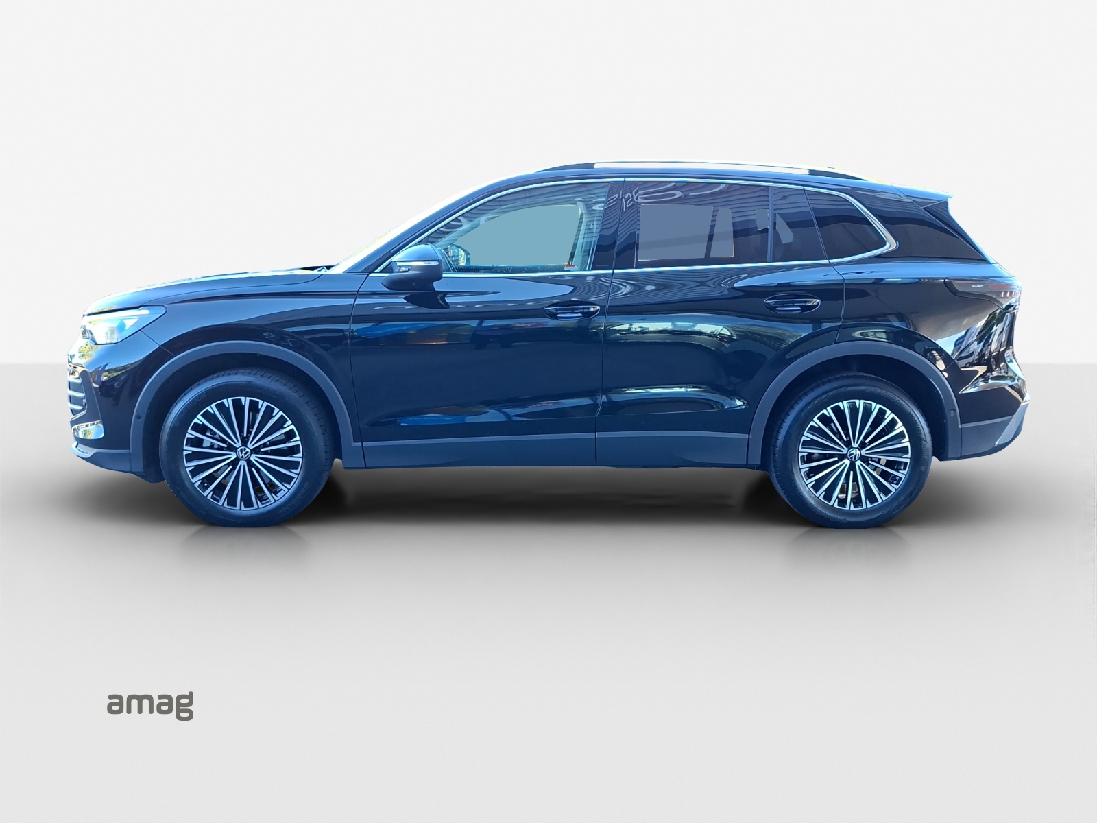 VW Tiguan 2.0 TSI DSG Elegance 4Motion-image-1