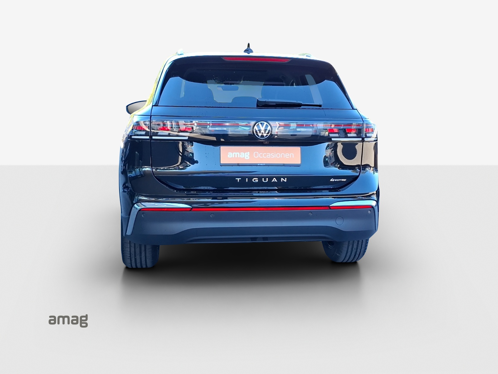 VW Tiguan 2.0 TSI DSG Elegance 4Motion-image-3