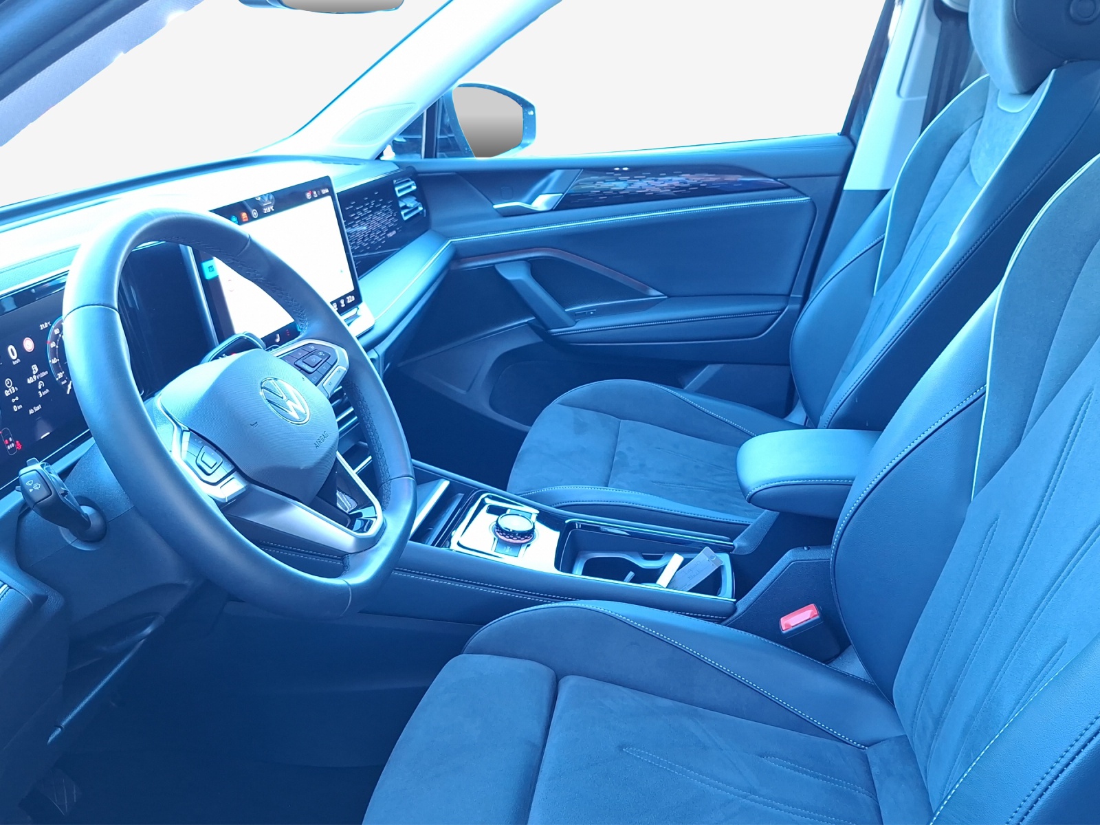 VW Tiguan 2.0 TSI DSG Elegance 4Motion-image-7