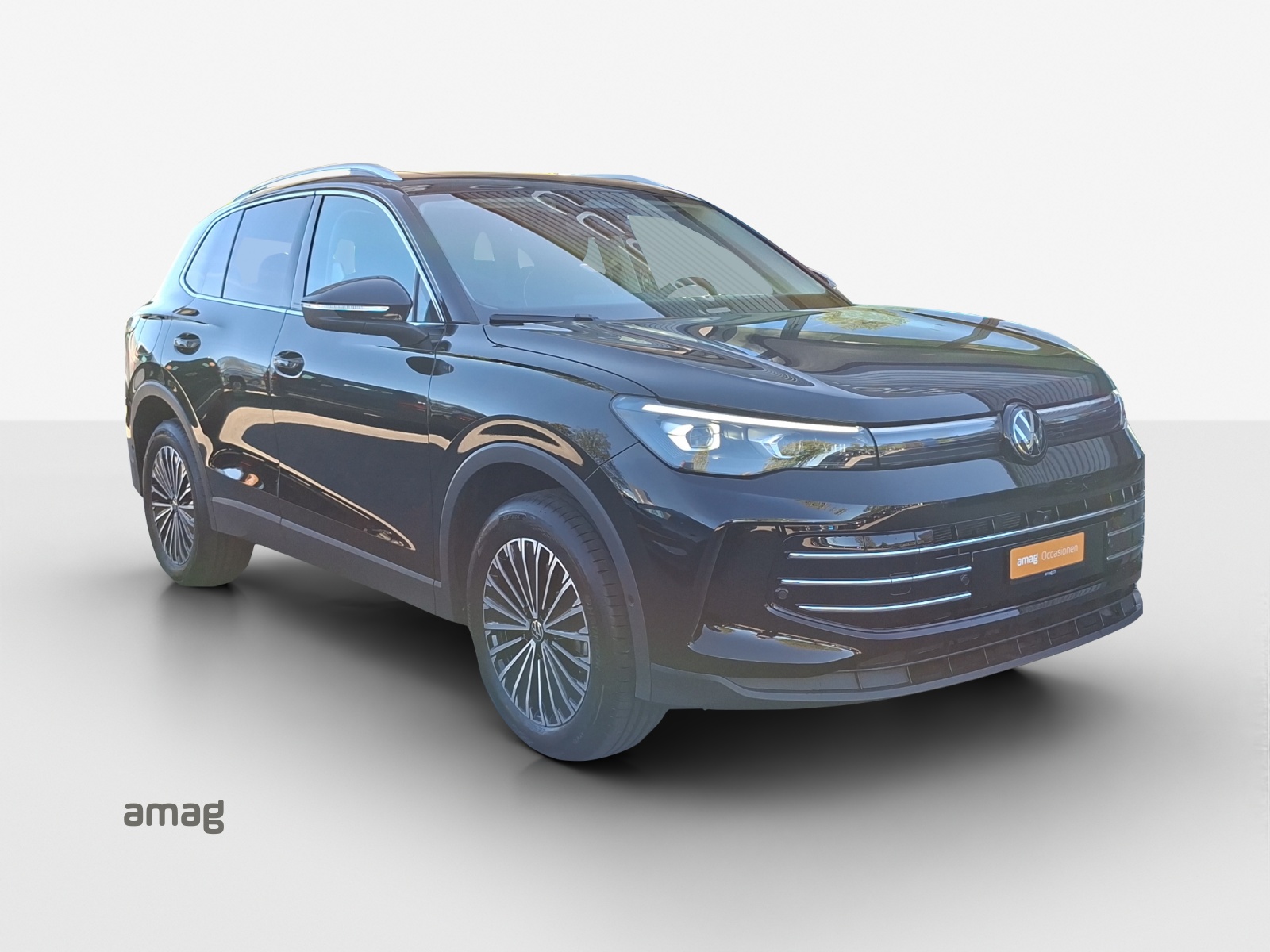 VW Tiguan 2.0 TSI DSG Elegance 4Motion-image-5