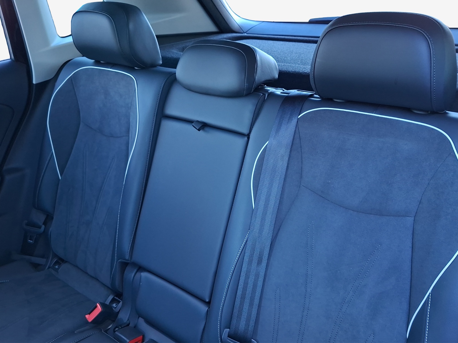 VW Tiguan 2.0 TSI DSG Elegance 4Motion-image-11