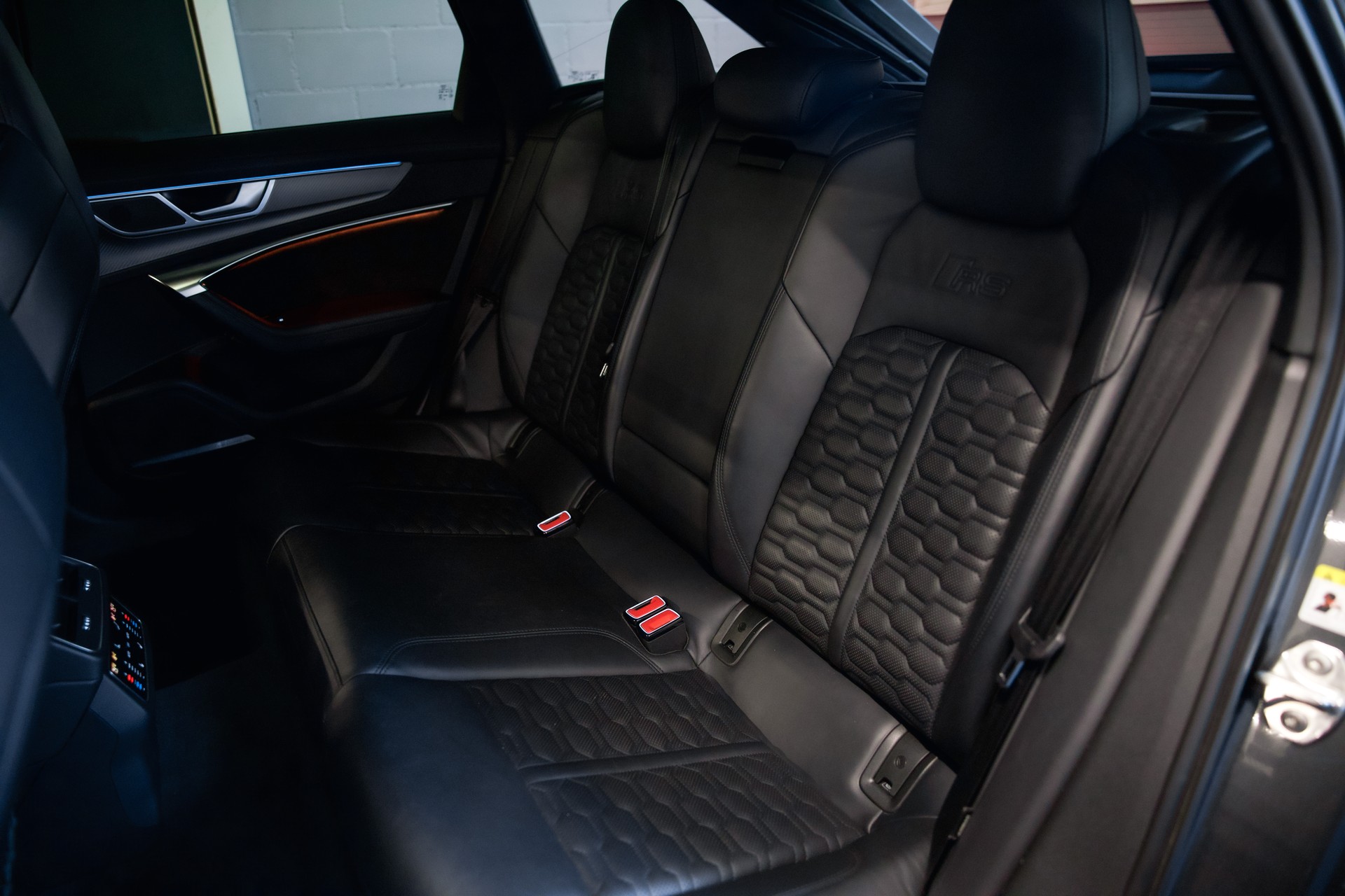 AUDI RS6 Avant 4.0 TFSI V8 quattro *Ch-Fhz.*-image-22