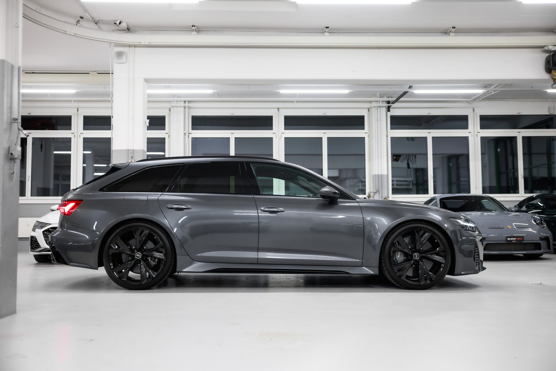 AUDI RS6 Avant 4.0 TFSI V8 quattro *Ch-Fhz.*-image-3