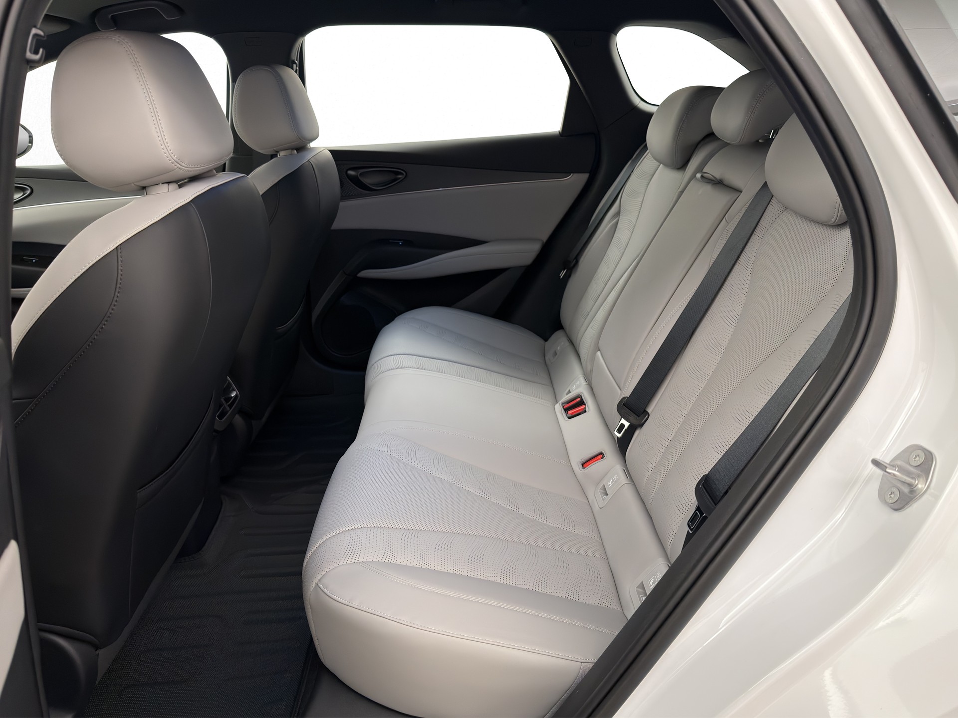 BYD Seal 6 DM-i Touring Boost-image-17