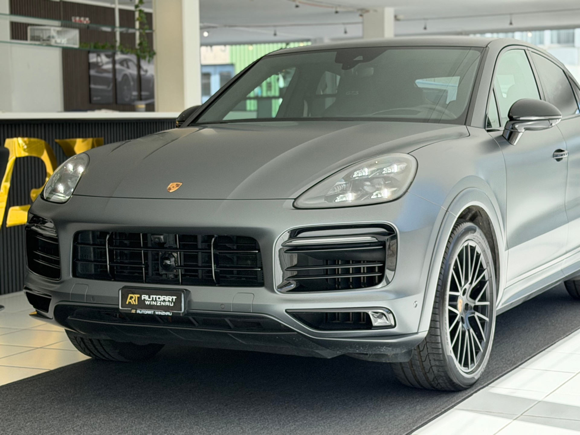 PORSCHE Cayenne GTS Coupé **PORSCHE APPROVED GARANTIE**-image-1