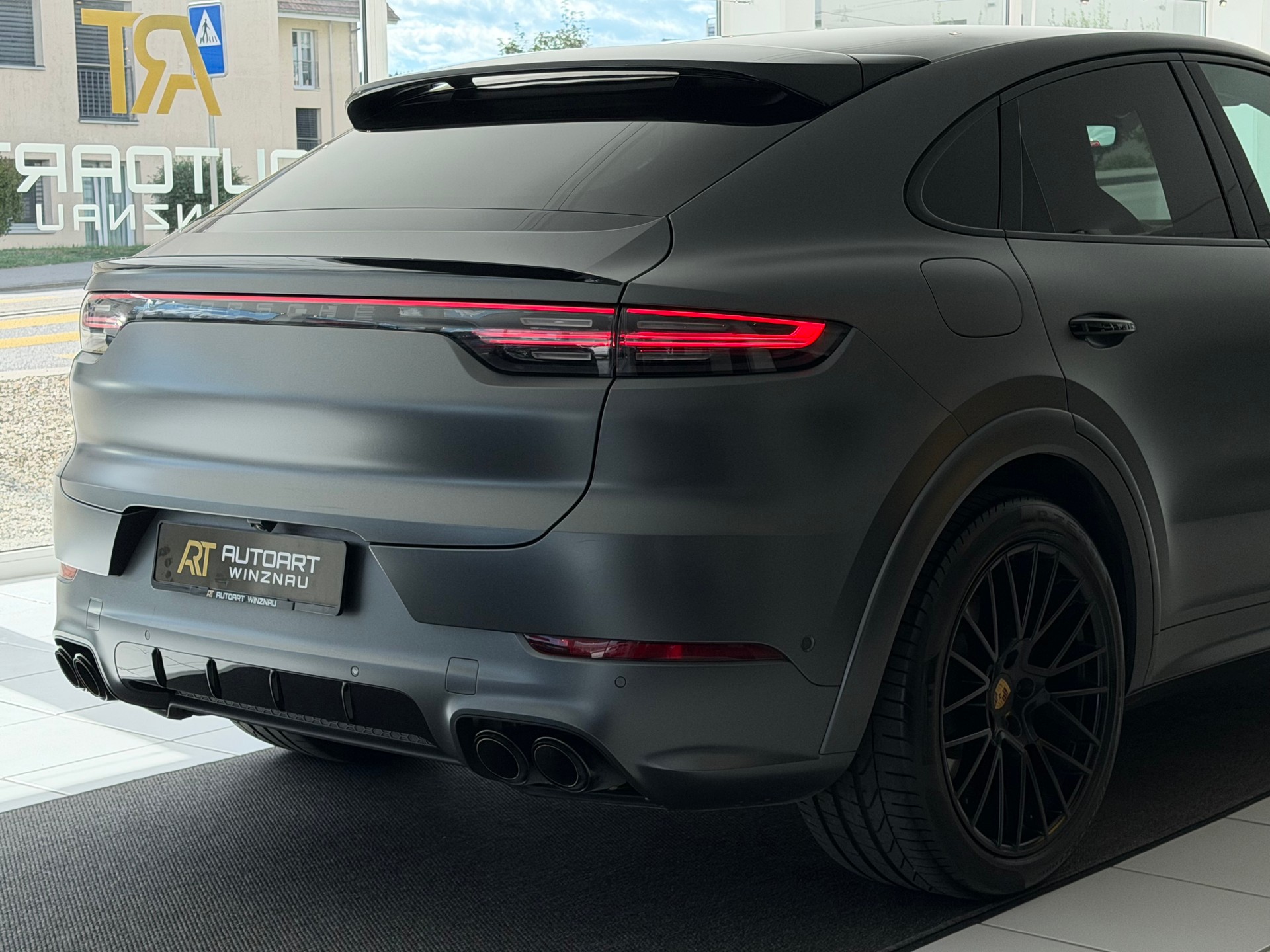 PORSCHE Cayenne GTS Coupé **PORSCHE APPROVED GARANTIE**-image-5