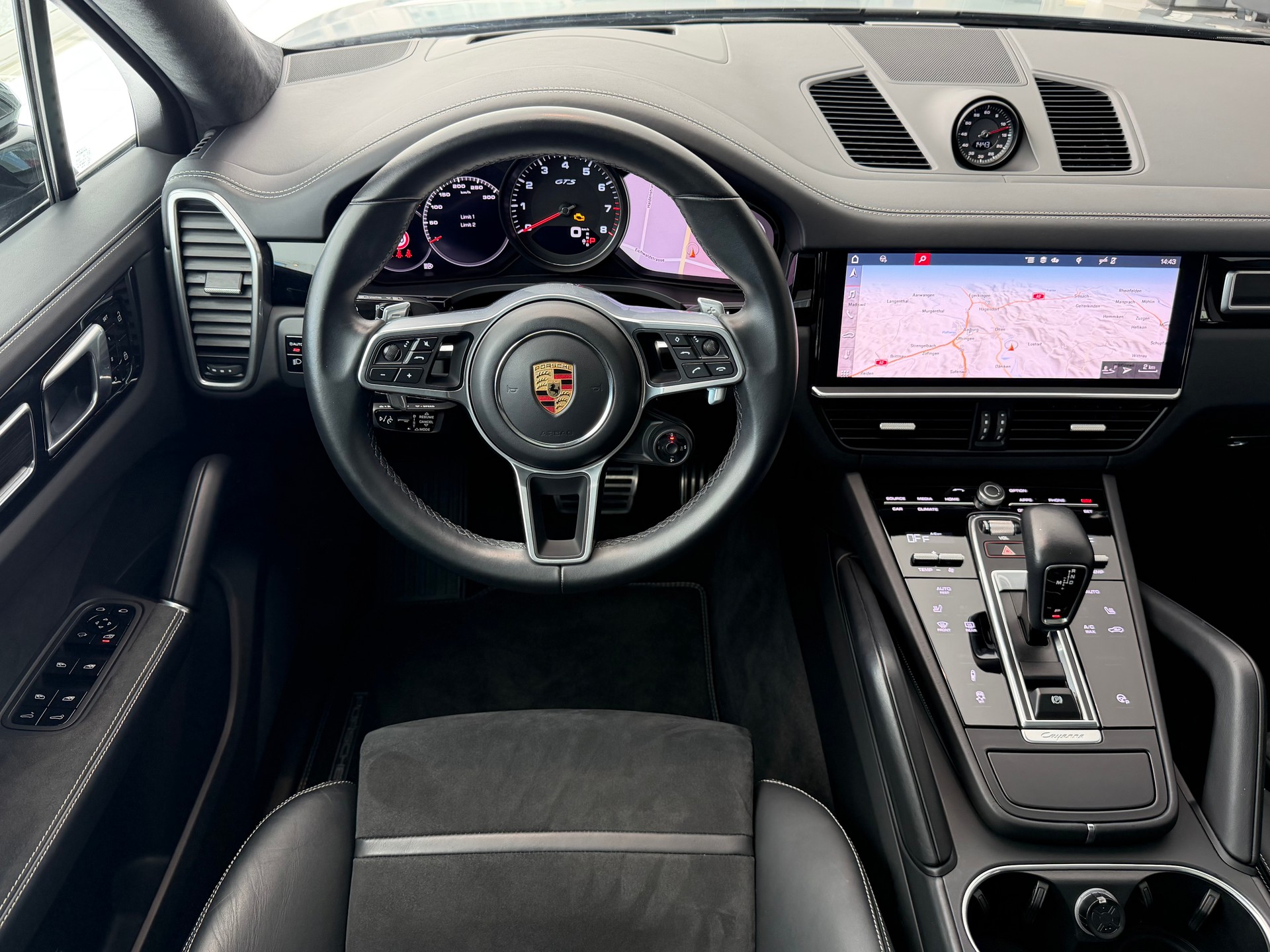 PORSCHE Cayenne GTS Coupé **PORSCHE APPROVED GARANTIE**-image-13