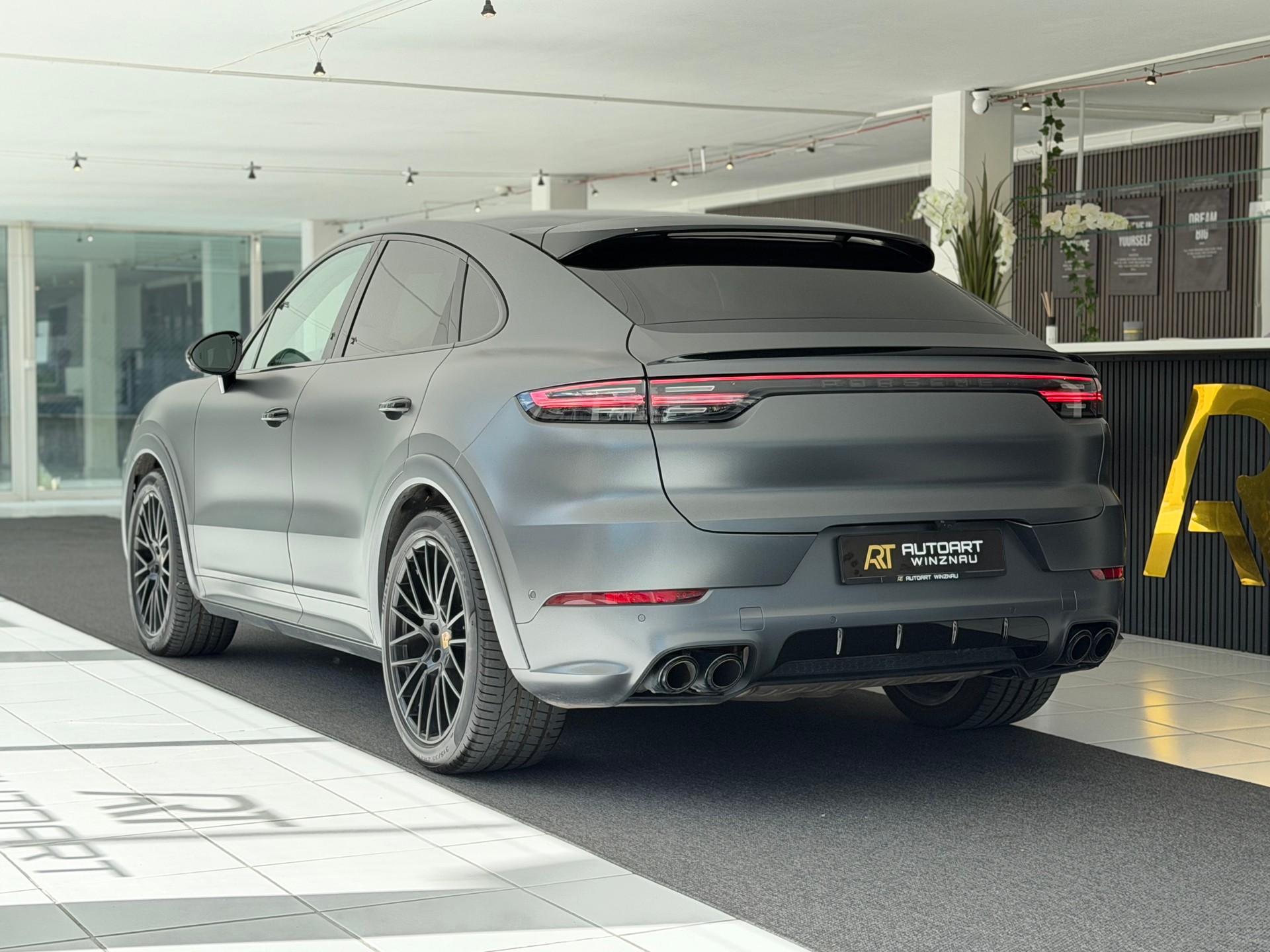 PORSCHE Cayenne GTS Coupé **PORSCHE APPROVED GARANTIE**-image-6