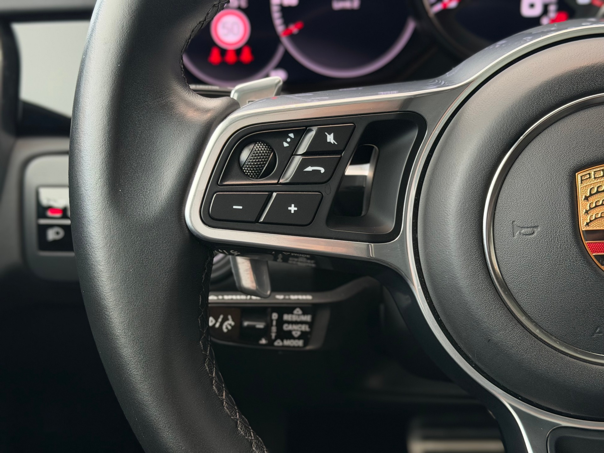 PORSCHE Cayenne GTS Coupé **PORSCHE APPROVED GARANTIE**-image-19