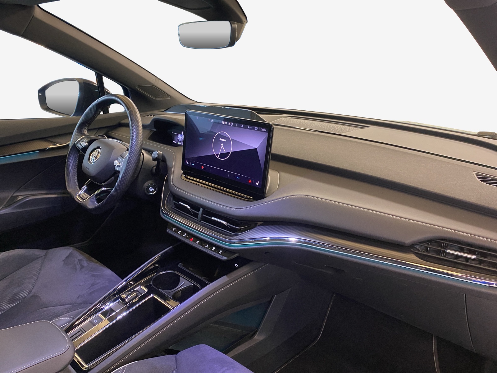 SKODA Enyaq iV 80 Ultra-image-15