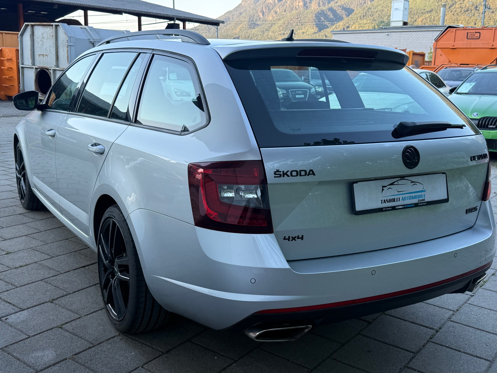SKODA Octavia Combi 2.0 TDI RS 4x4 DSG-image-3