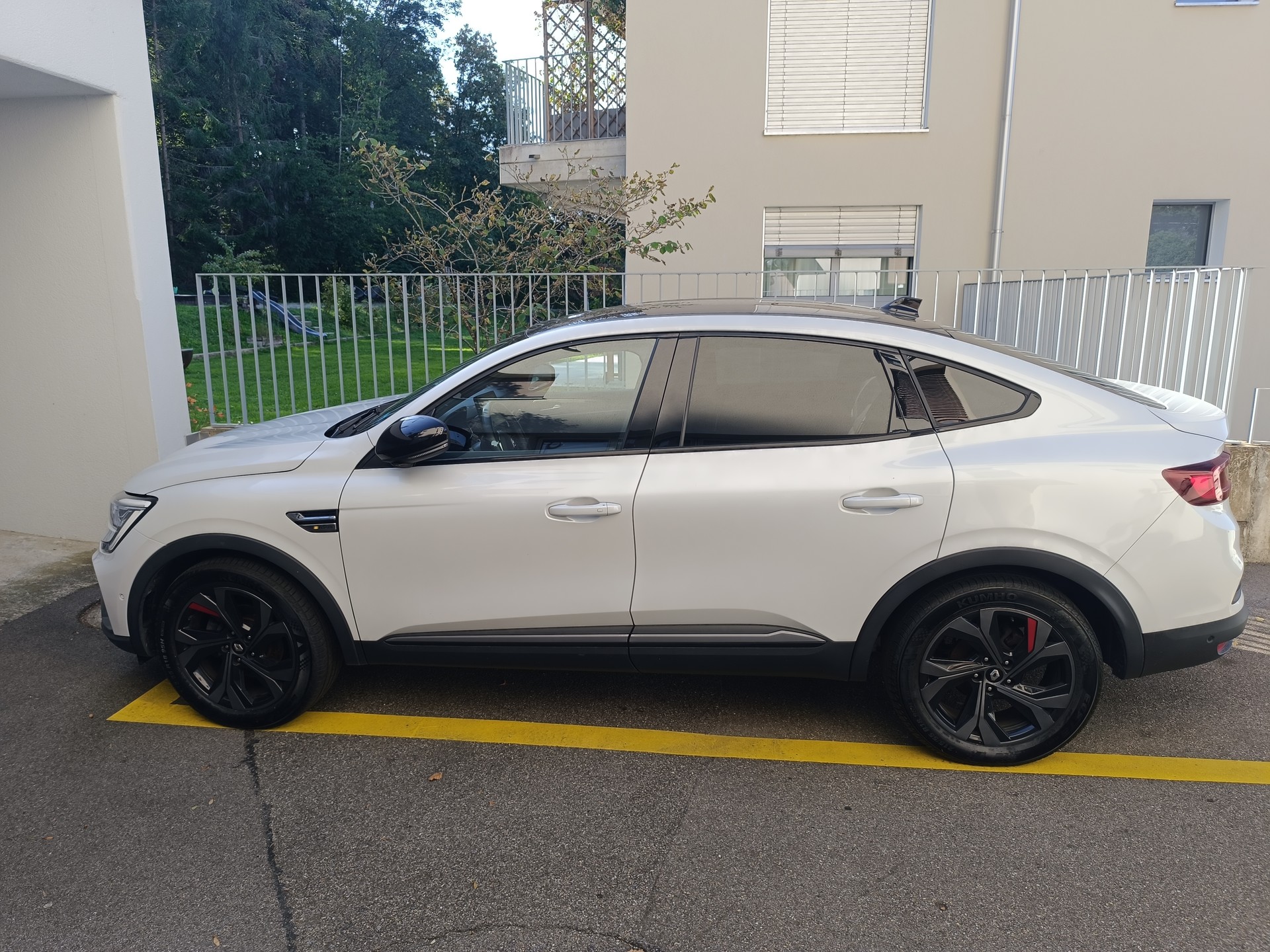 RENAULT Arkana 1.6 E-Tech R.S. Line-image-0