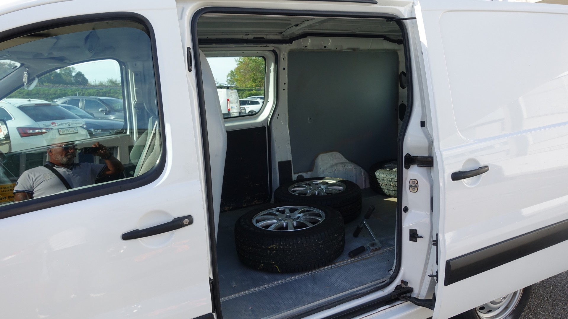 PEUGEOT EXPERT 2,0 OHD I 164-image-13