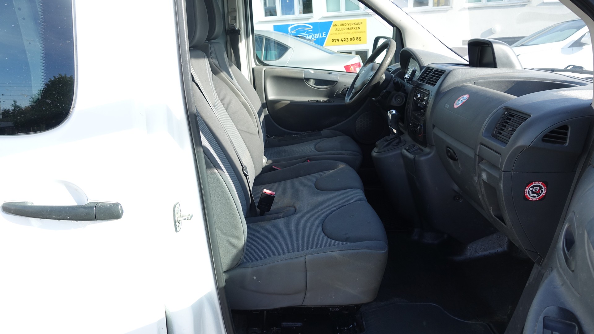 PEUGEOT EXPERT 2,0 OHD I 164-image-8