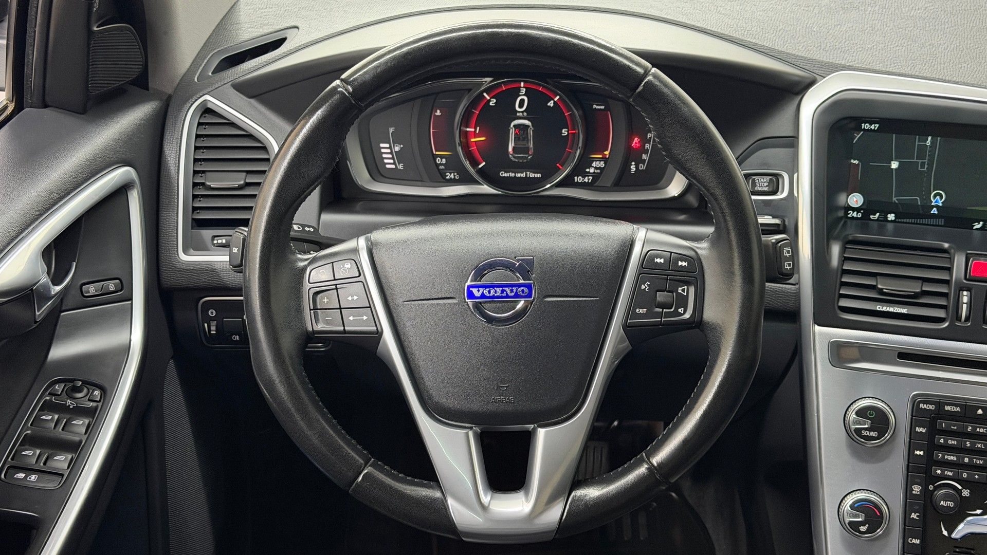VOLVO XC60 D4 AWD Executive Geartronic-image-9