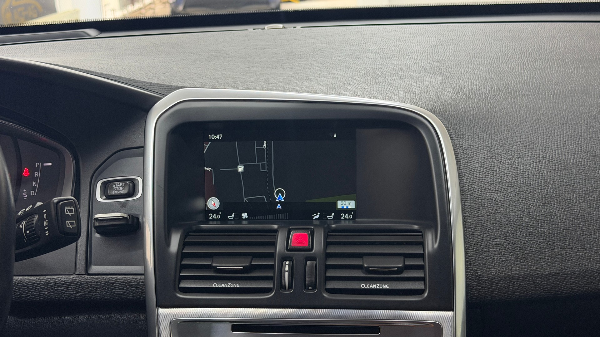 VOLVO XC60 D4 AWD Executive Geartronic-image-10