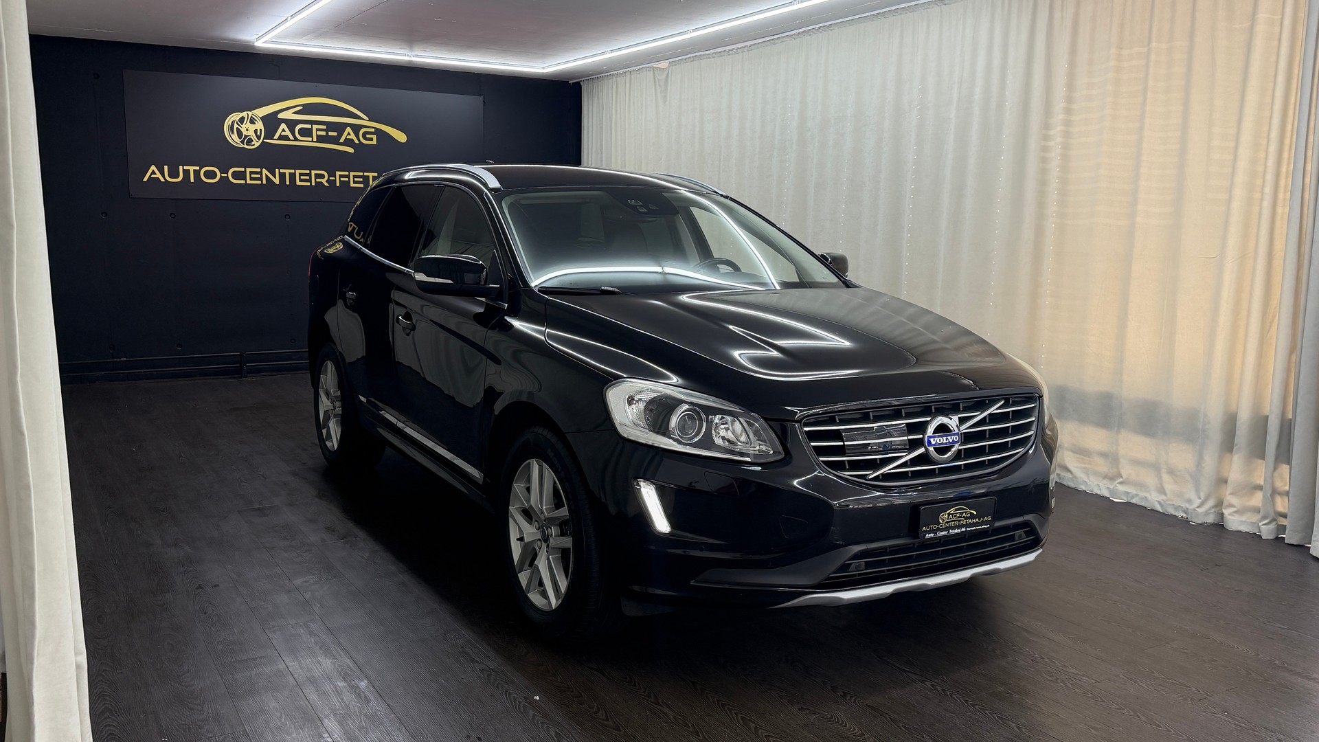 VOLVO XC60 D4 AWD Executive Geartronic-image-2