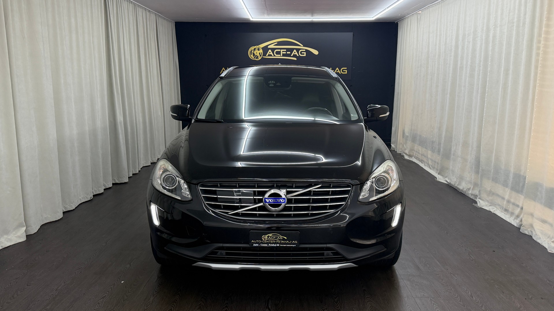 VOLVO XC60 D4 AWD Executive Geartronic-image-1
