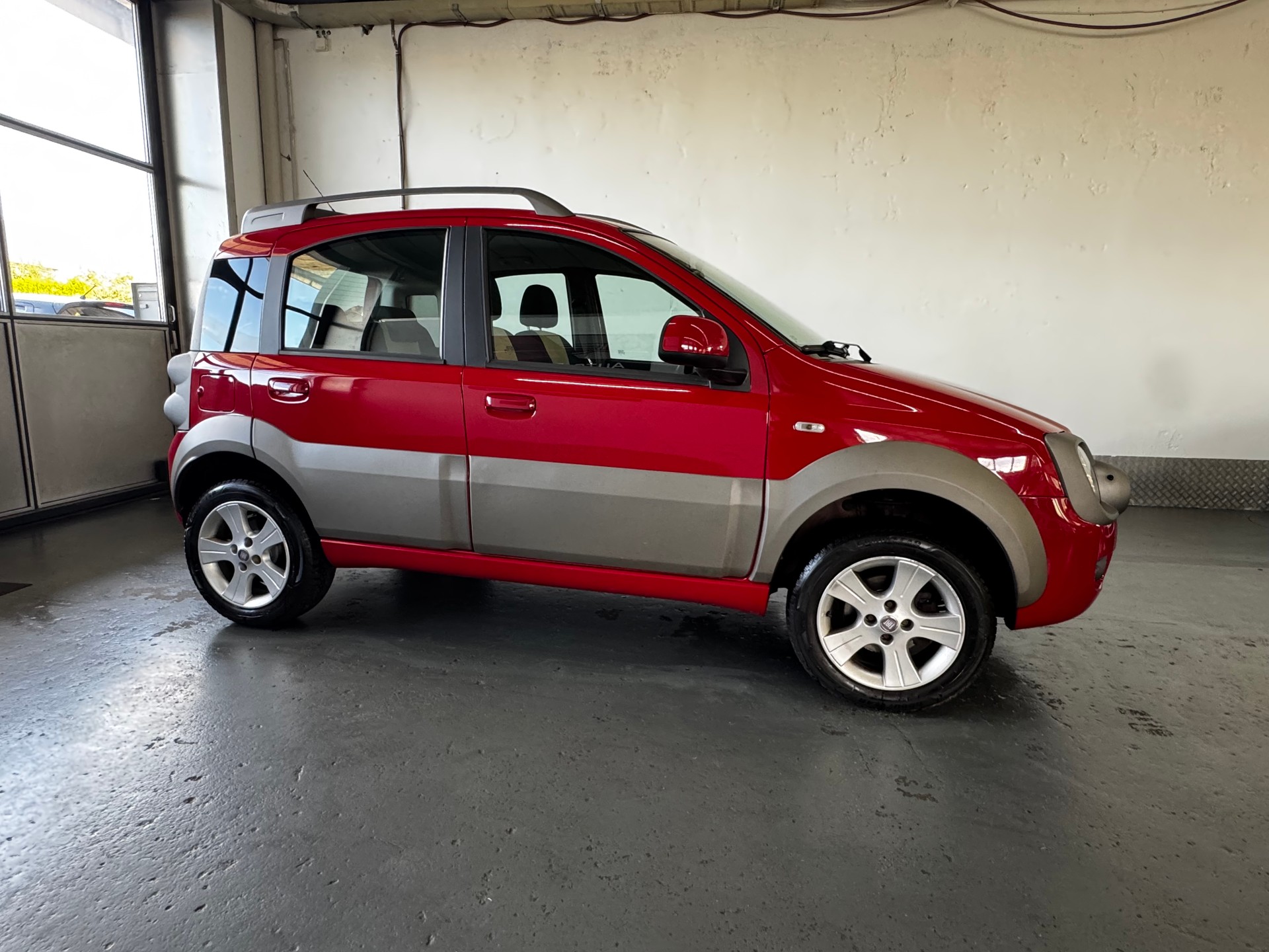 FIAT Panda 1.3 16V JTD Cross 4x4-image-6