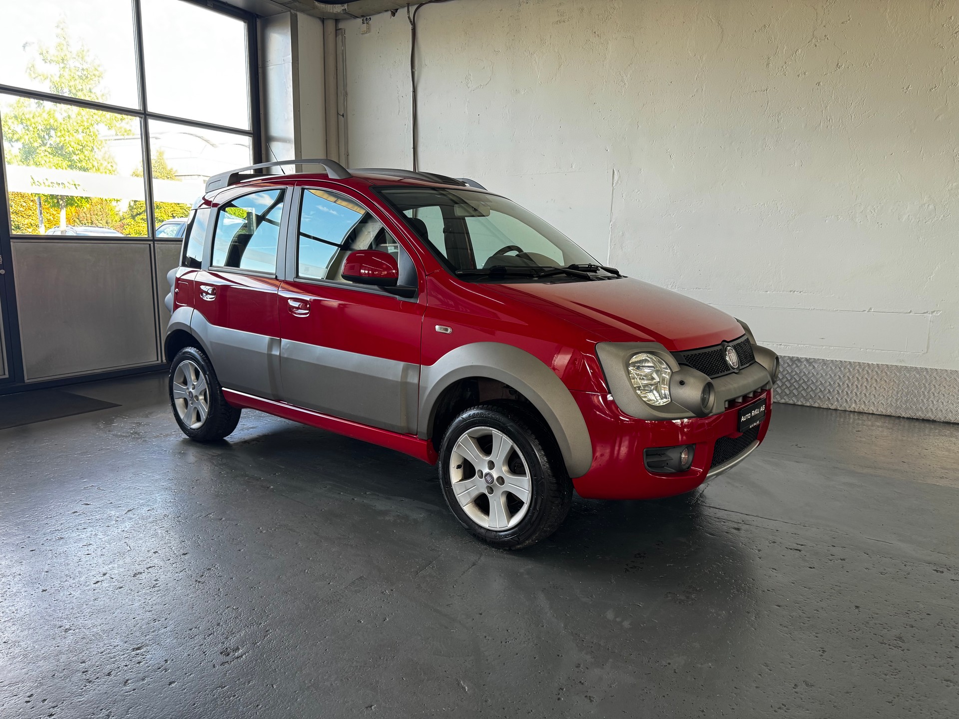 FIAT Panda 1.3 16V JTD Cross 4x4-image-1