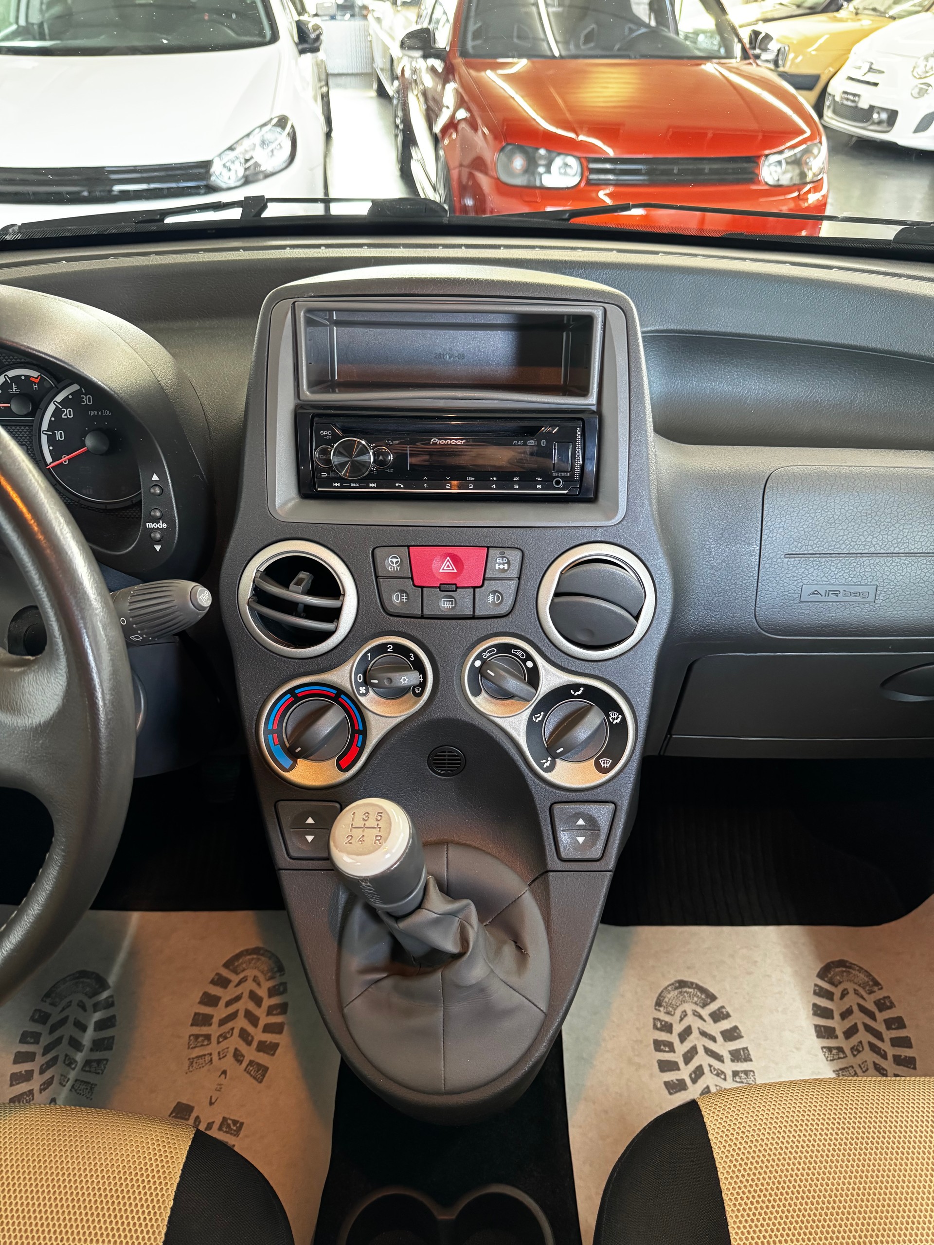 FIAT Panda 1.3 16V JTD Cross 4x4-image-15