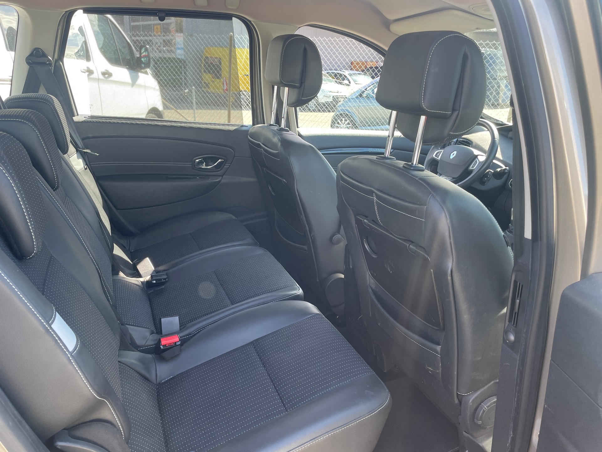 RENAULT Grand Scénic 1.5 dCi Expression EDC-image-9