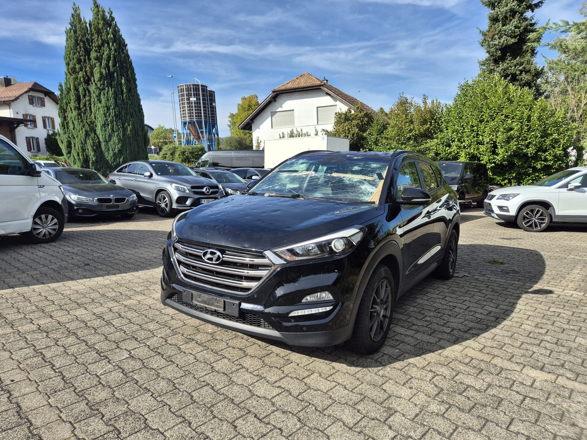 HYUNDAI Tucson 2.0 CRDI Launch Edition 4WD Automatic-image-1