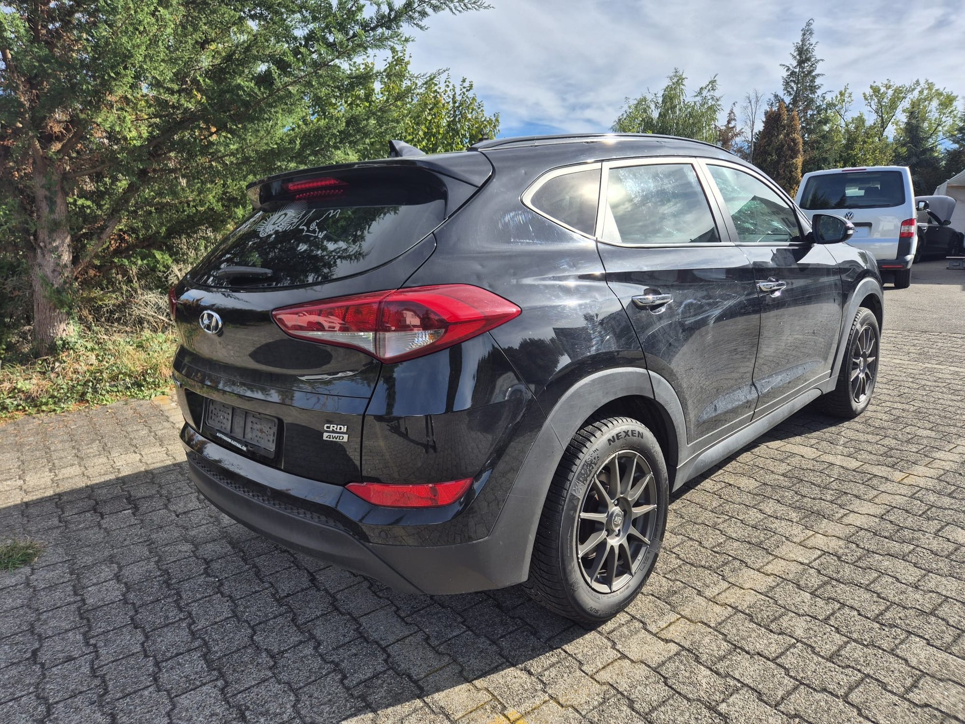 HYUNDAI Tucson 2.0 CRDI Launch Edition 4WD Automatic-image-4