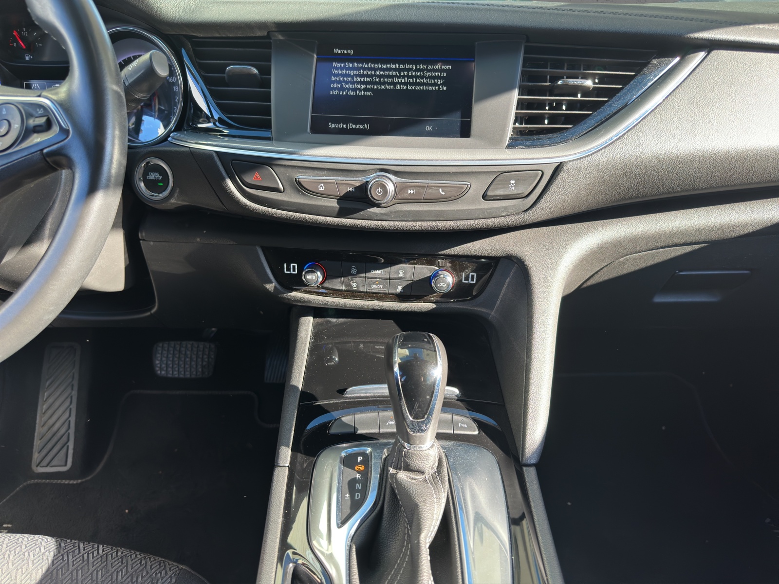 OPEL Insignia 1.6 CDTI Grand Sport Edition Automatic-image-8