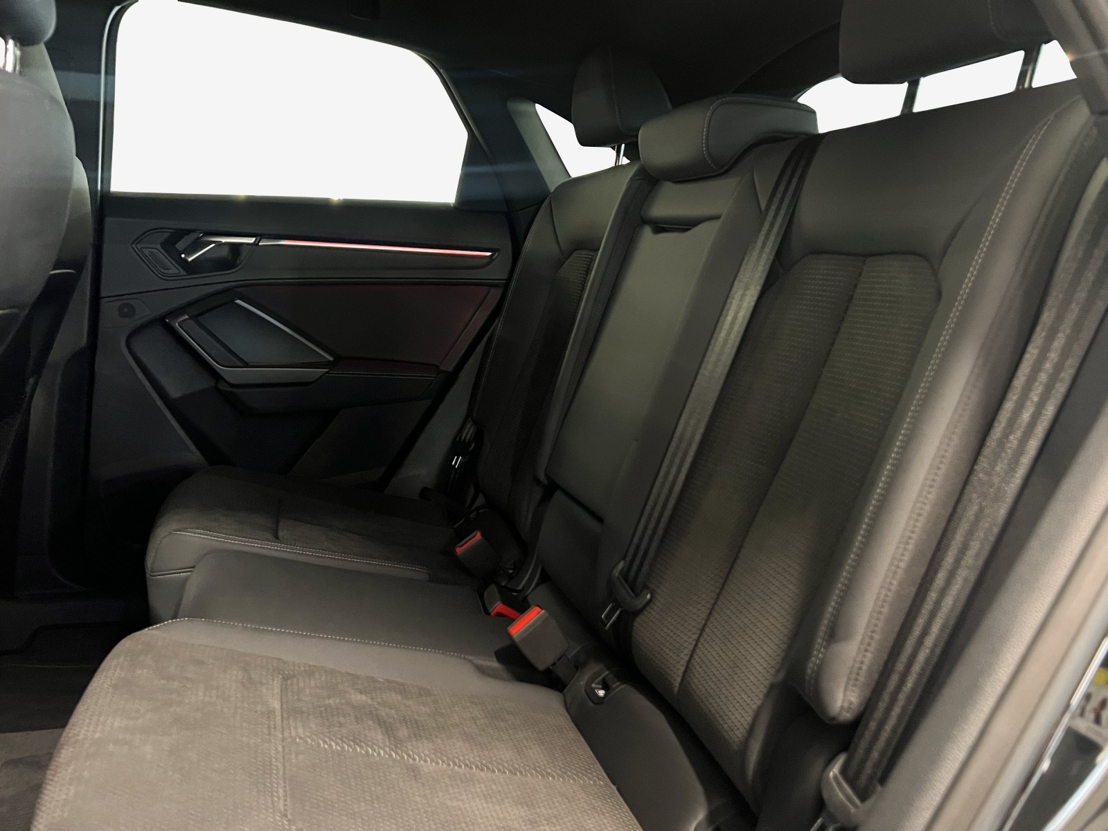 AUDI Q3 Sportback 35 TFSI S line Attraction S-tronic-image-11